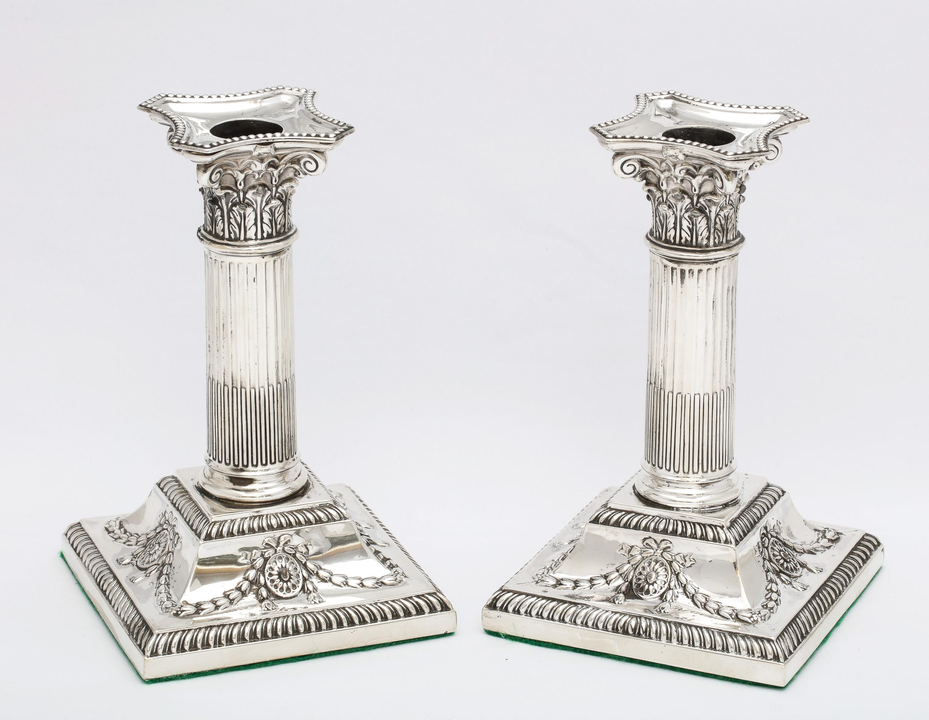 Victorian Neoclassical-Style Sterling Silver Corinthian Column Candlesticks In Good Condition For Sale In New York, NY