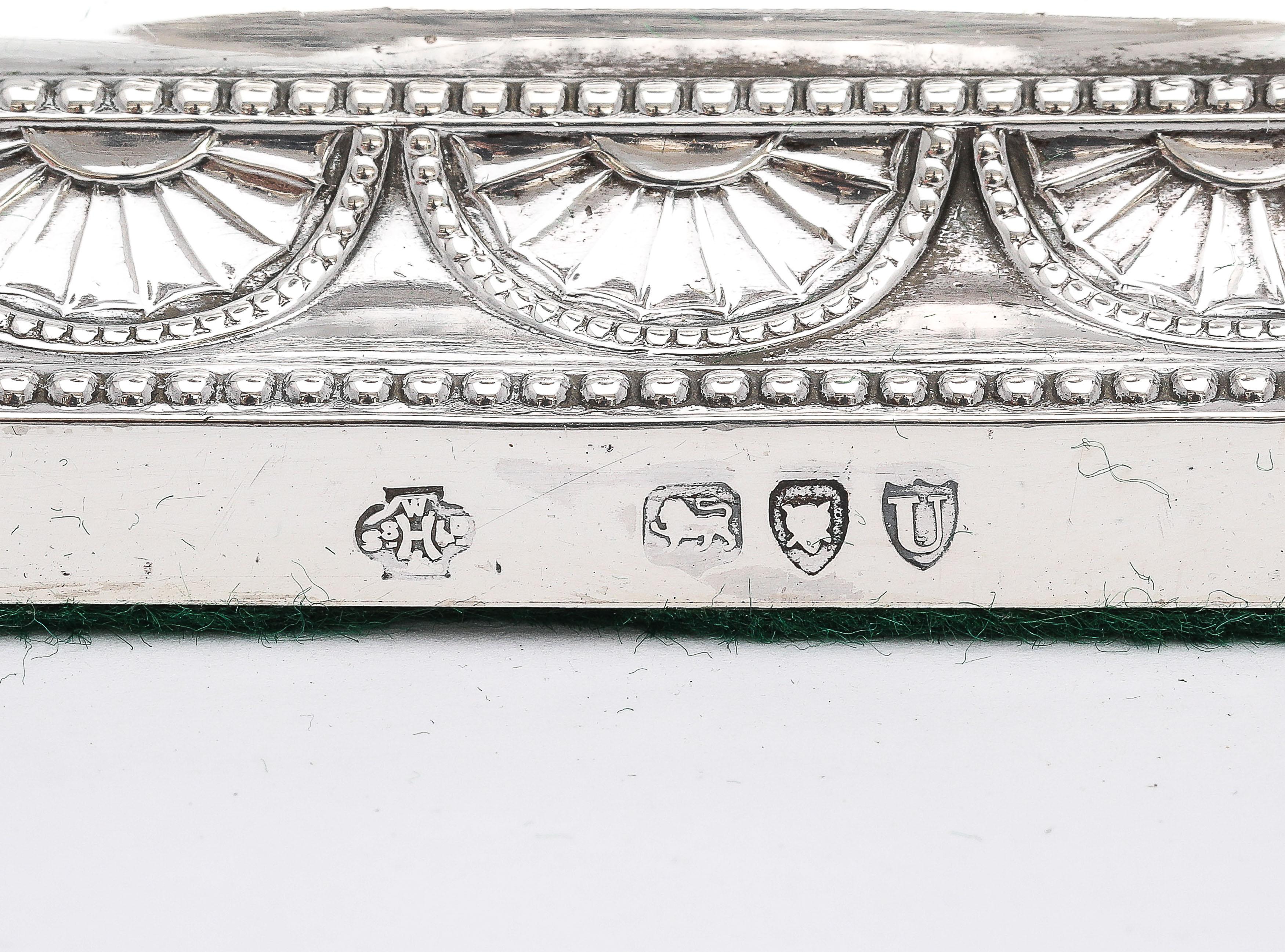 Victorian Neoclassical-Style Sterling Silver Corinthian Column Candlesticks For Sale 2