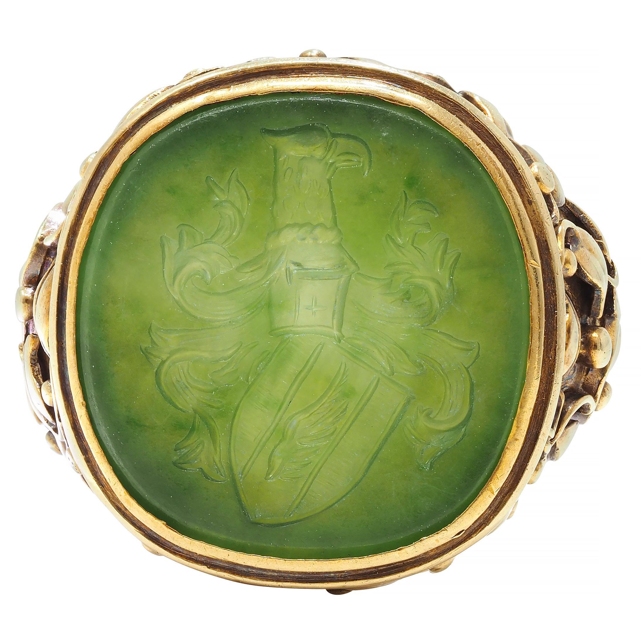 Victorian Nephrite Jade 14 Karat Yellow Gold Heraldry Intaglio Ivy Signet Ring 8