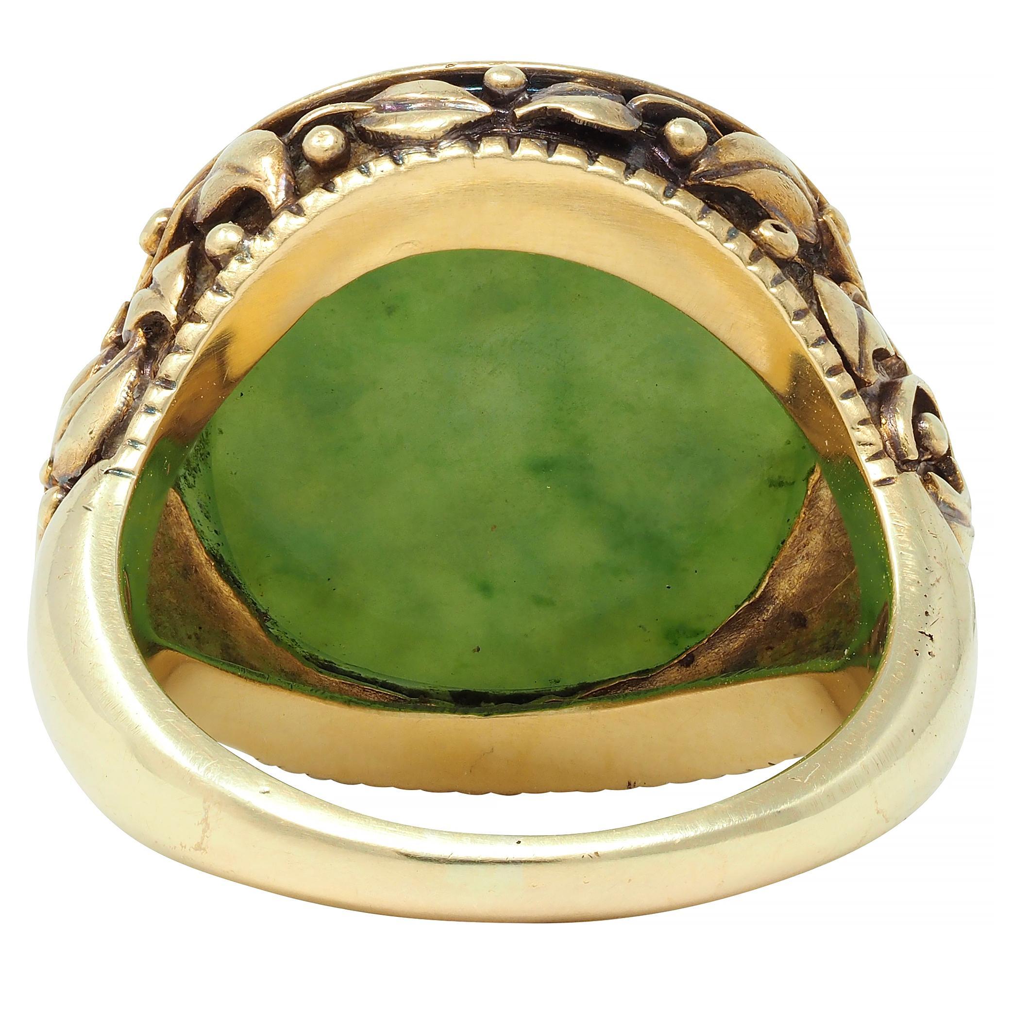 Women's or Men's Victorian Nephrite Jade 14 Karat Yellow Gold Heraldry Intaglio Ivy Signet Ring