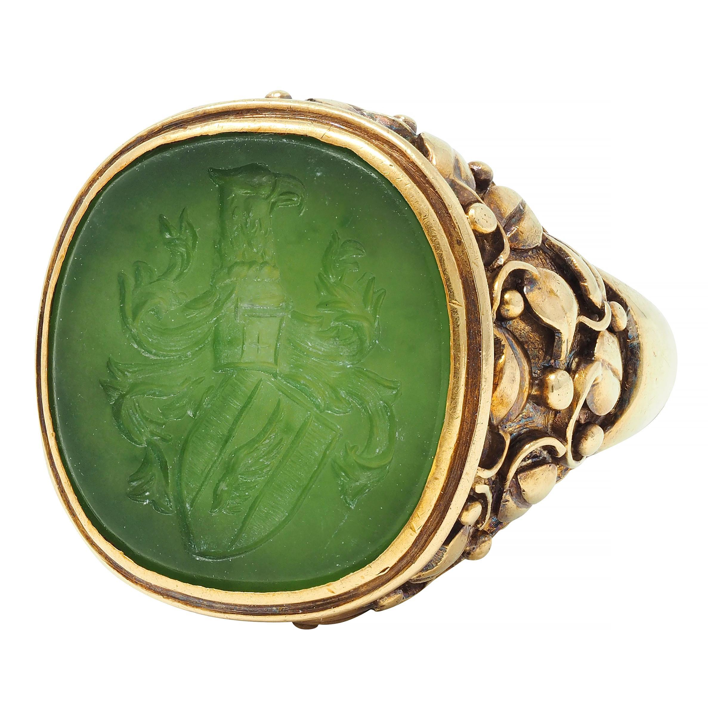 Victorian Nephrite Jade 14 Karat Yellow Gold Heraldry Intaglio Ivy Signet Ring 2