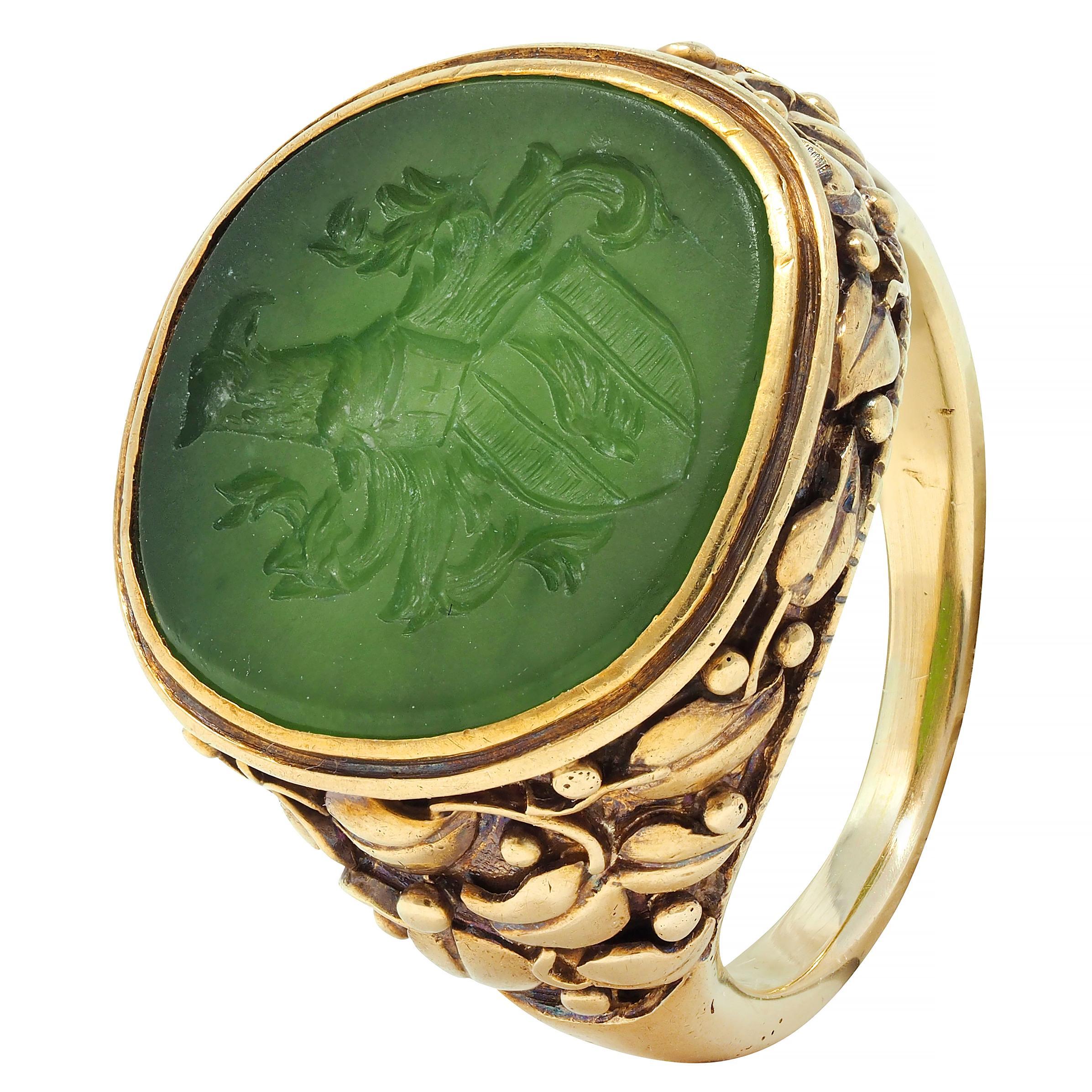 Victorian Nephrite Jade 14 Karat Yellow Gold Heraldry Intaglio Ivy Signet Ring 3