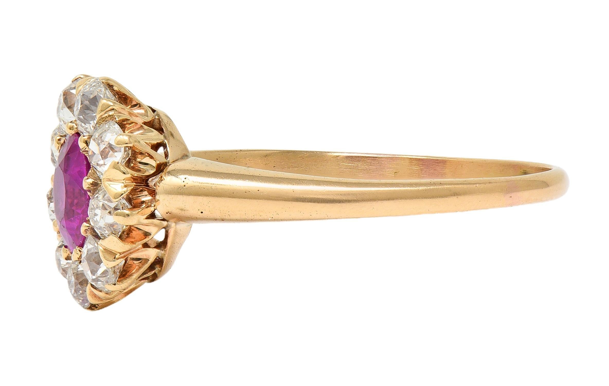 Donna Anello vittoriano senza calore con zaffiro rosa di Birmania e diamante d'oro 14 carati GIA in vendita