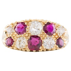 Viktorianischer Ring aus 18 Karat Gelbgold mit unbehandeltem Rubin und Diamant im alten Minenschliff