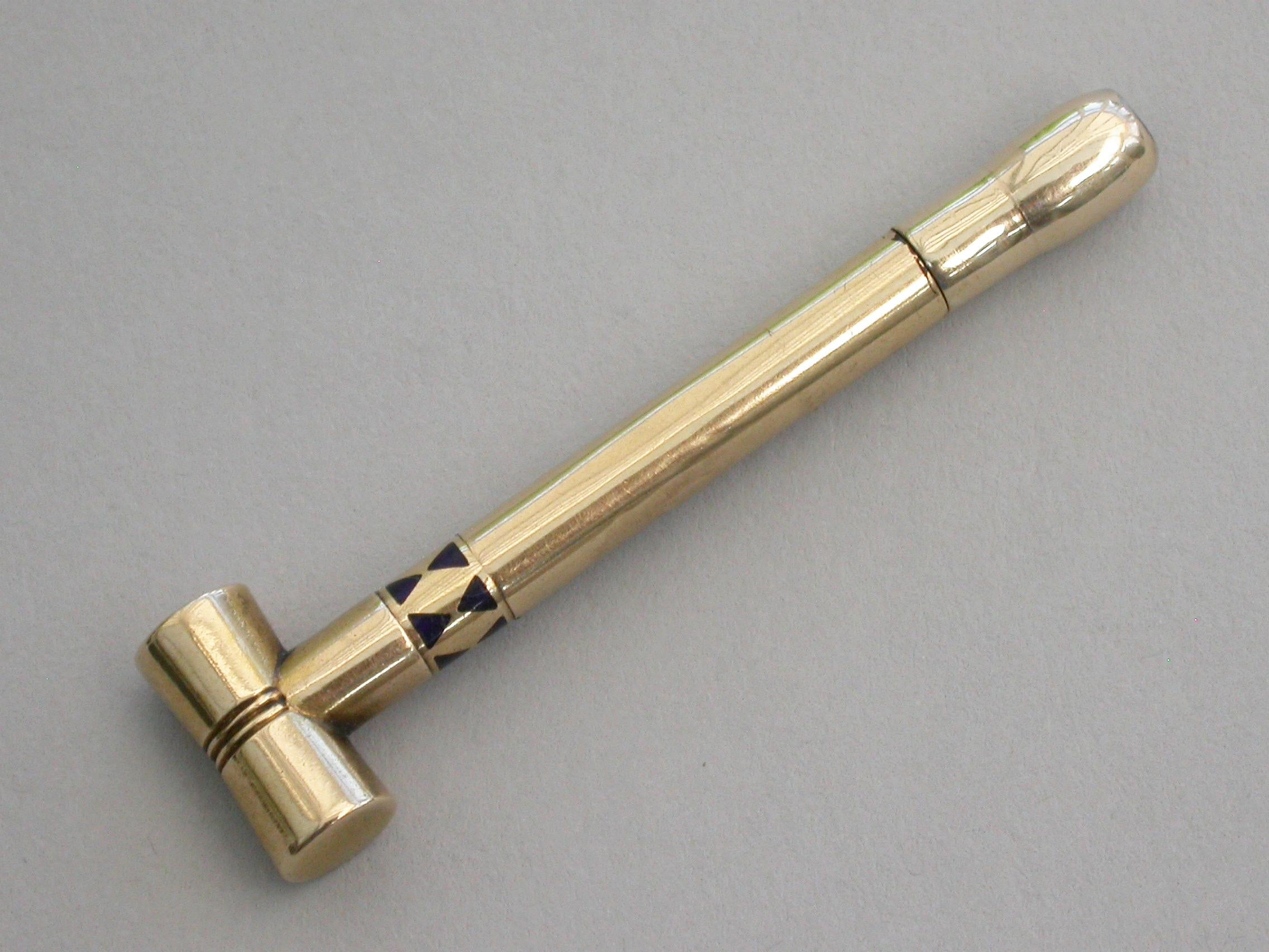 English Victorian Novelty 16-Carat Gold and Enamel Croquet Mallet Propelling Pencil For Sale