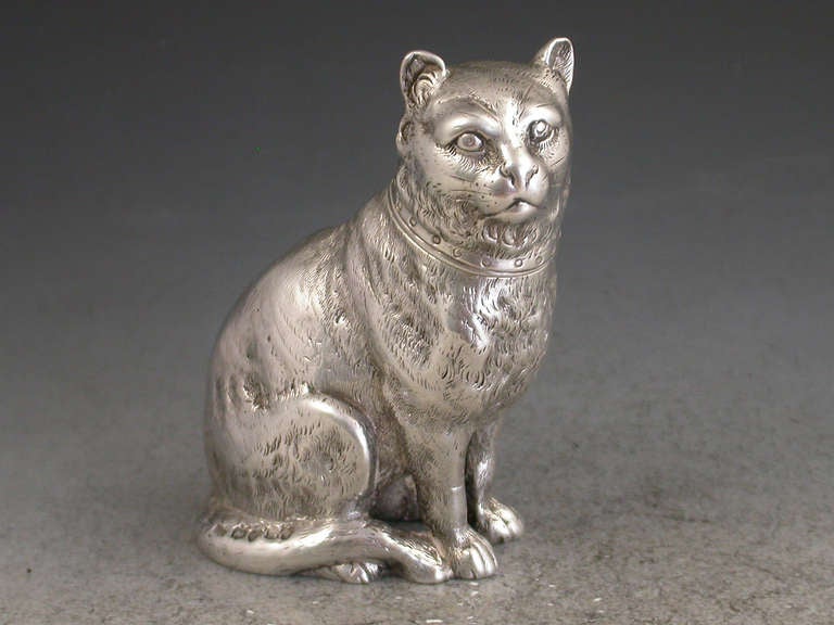 Victorian Novelty Antique Cast Silver Cat Pepper, by E H Stockwell, London, 1876 In Good Condition For Sale In Sittingbourne, Kent
