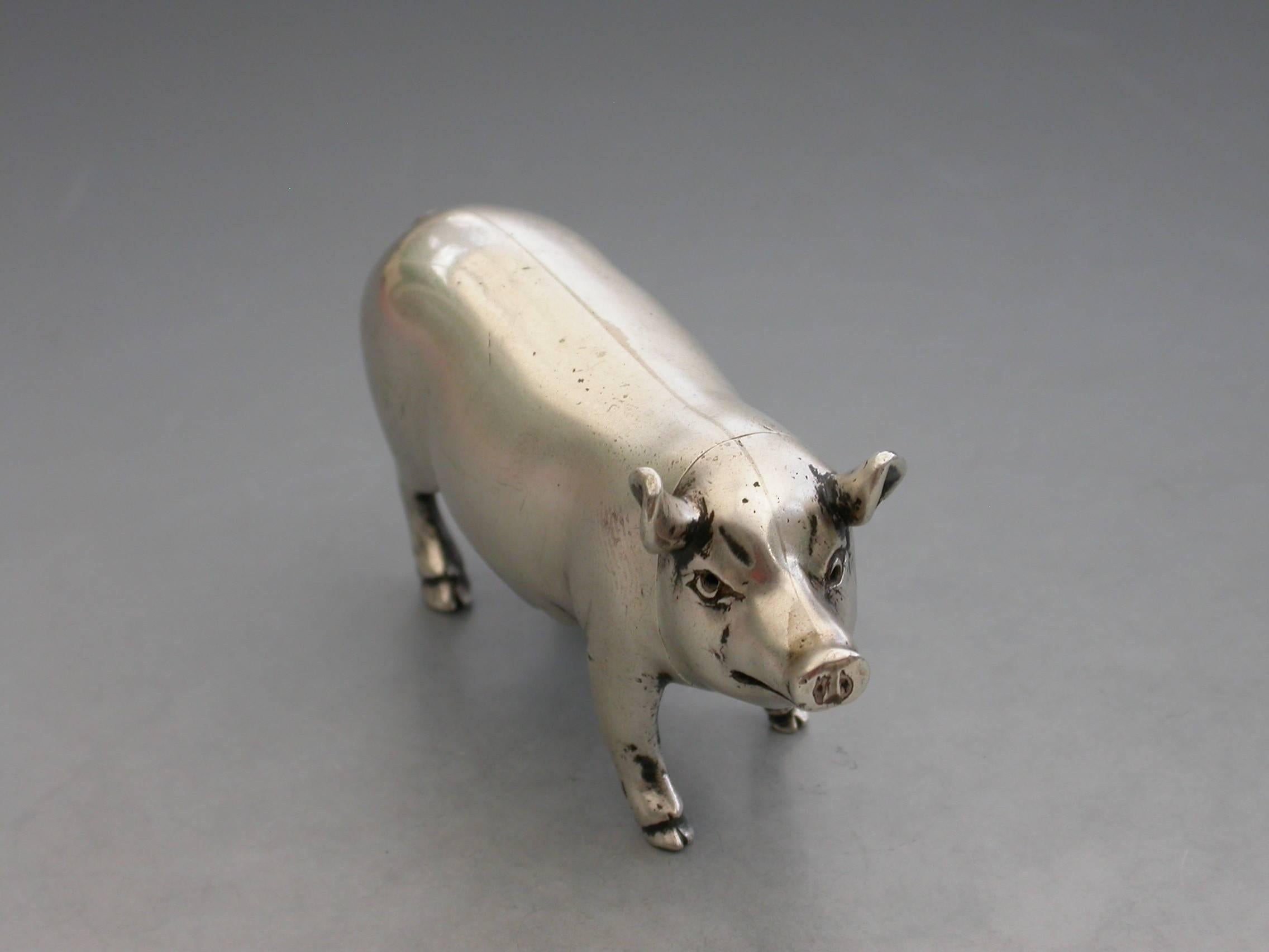 Victorian Novelty Cast Silver Pig Pepper, by Jane Brownett, London, 1890 In Good Condition For Sale In Sittingbourne, Kent