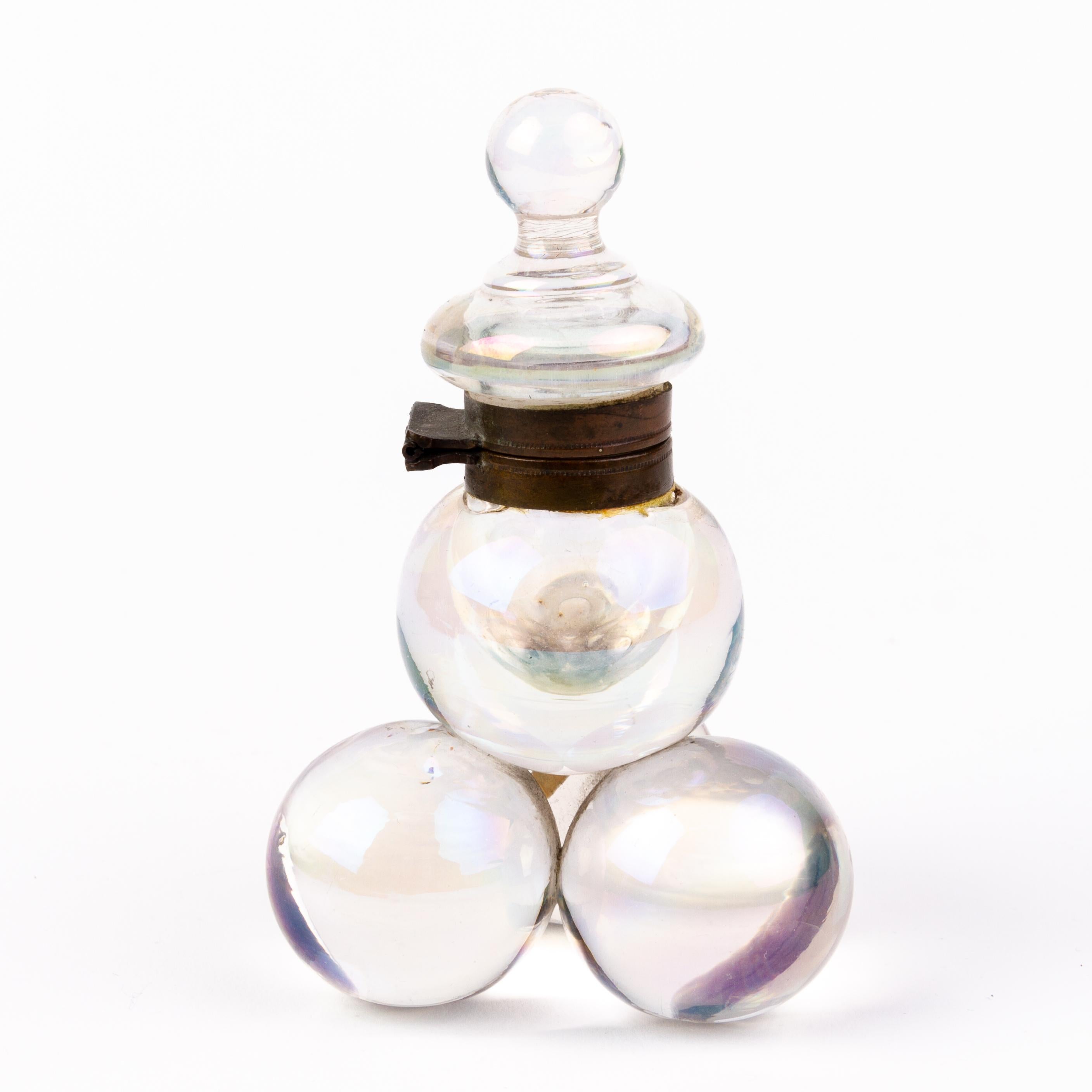 Victorian Novelty Glass Iridescent Ball Inkwell  In Good Condition For Sale In Nottingham, GB