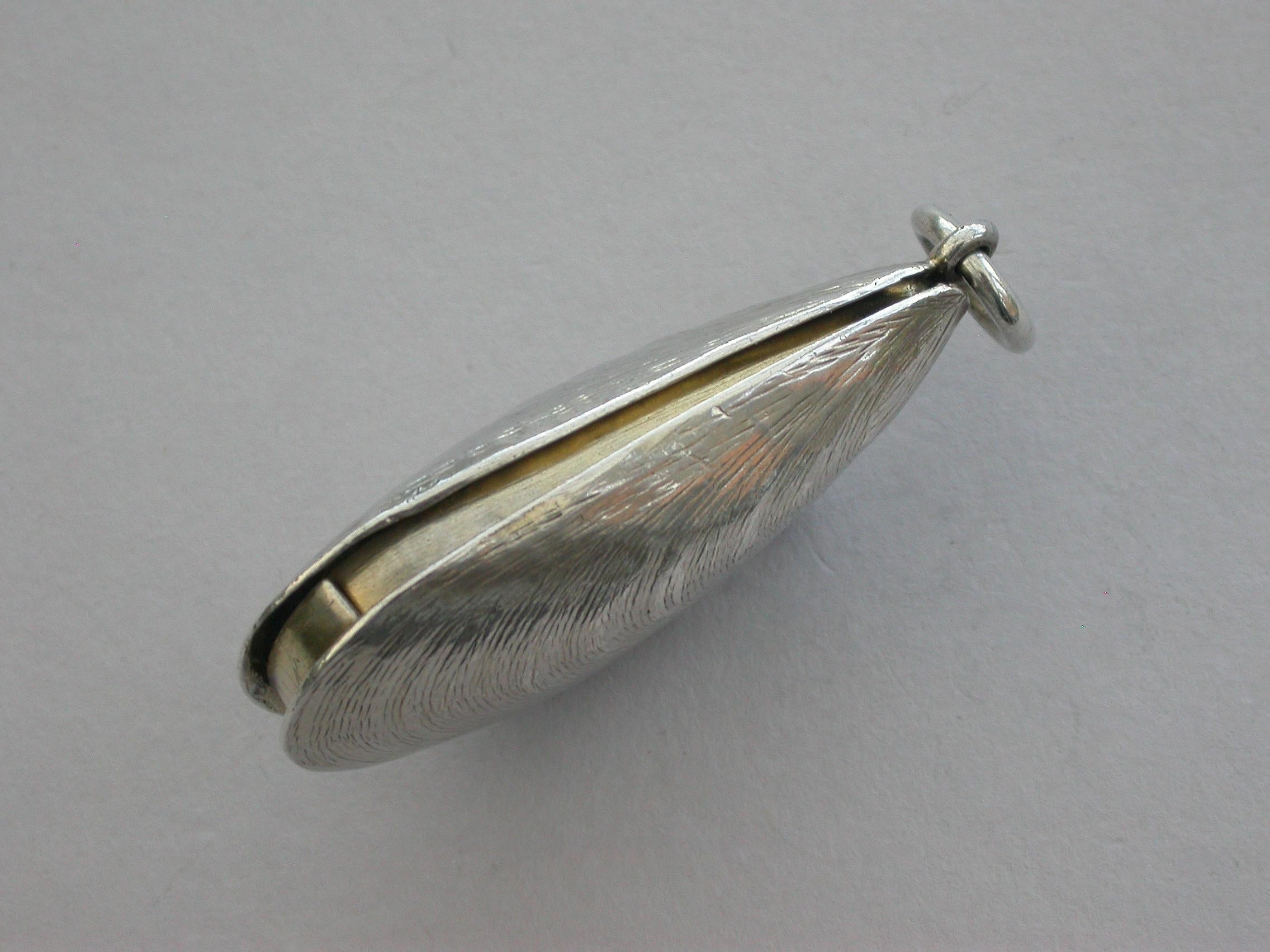 Late 19th Century Victorian Novelty Silver Mussel Shell Vinaigrette, by S Mordan London For Sale