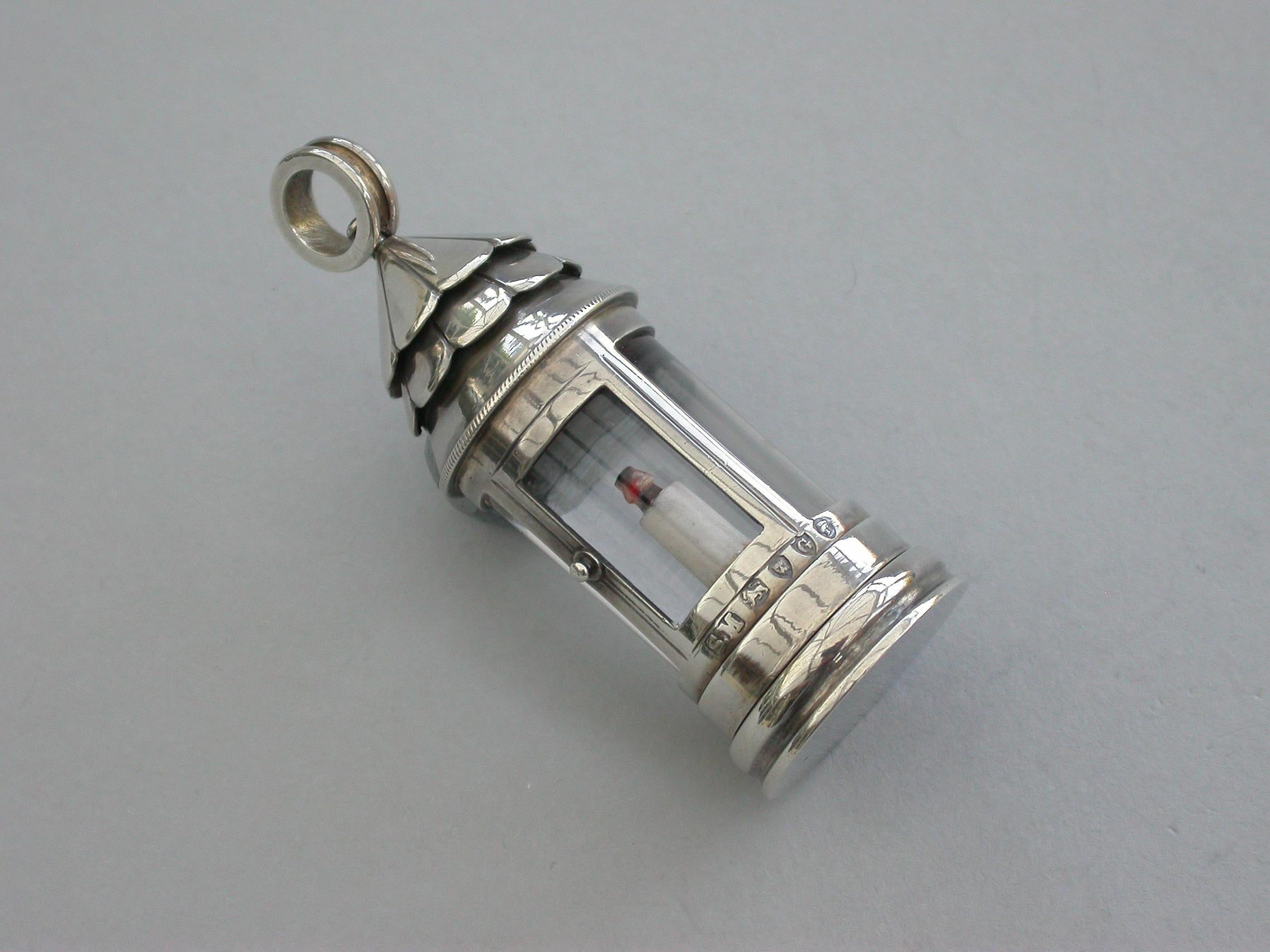 Victorian Novelty Silver Watchman's 'Charlie's' Lantern Vinaigrette London, 1882 In Good Condition For Sale In Sittingbourne, Kent