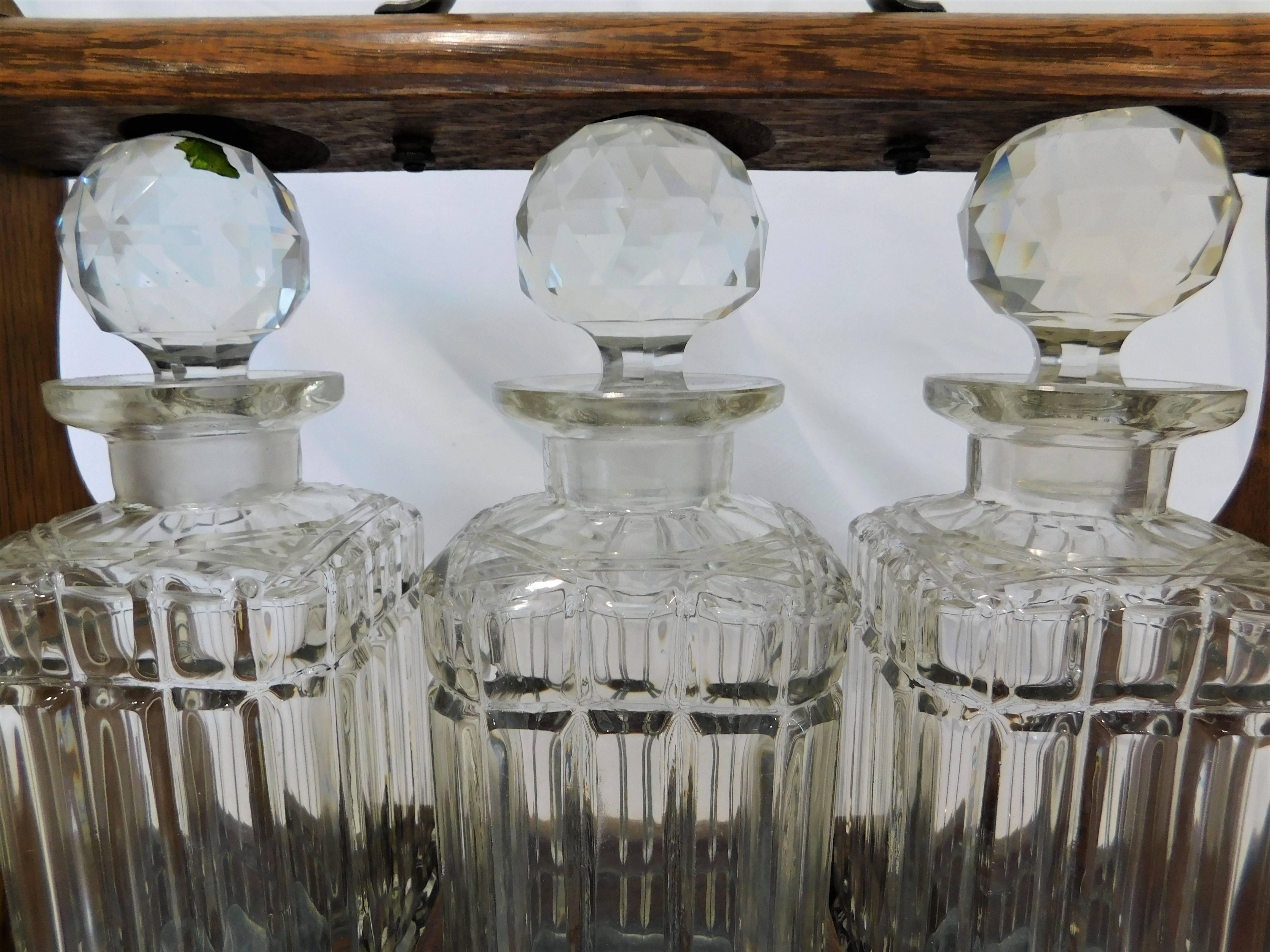 Victorian Oak and Silver Metal Tantalus with Crystal Decanters In Good Condition For Sale In Hamilton, Ontario