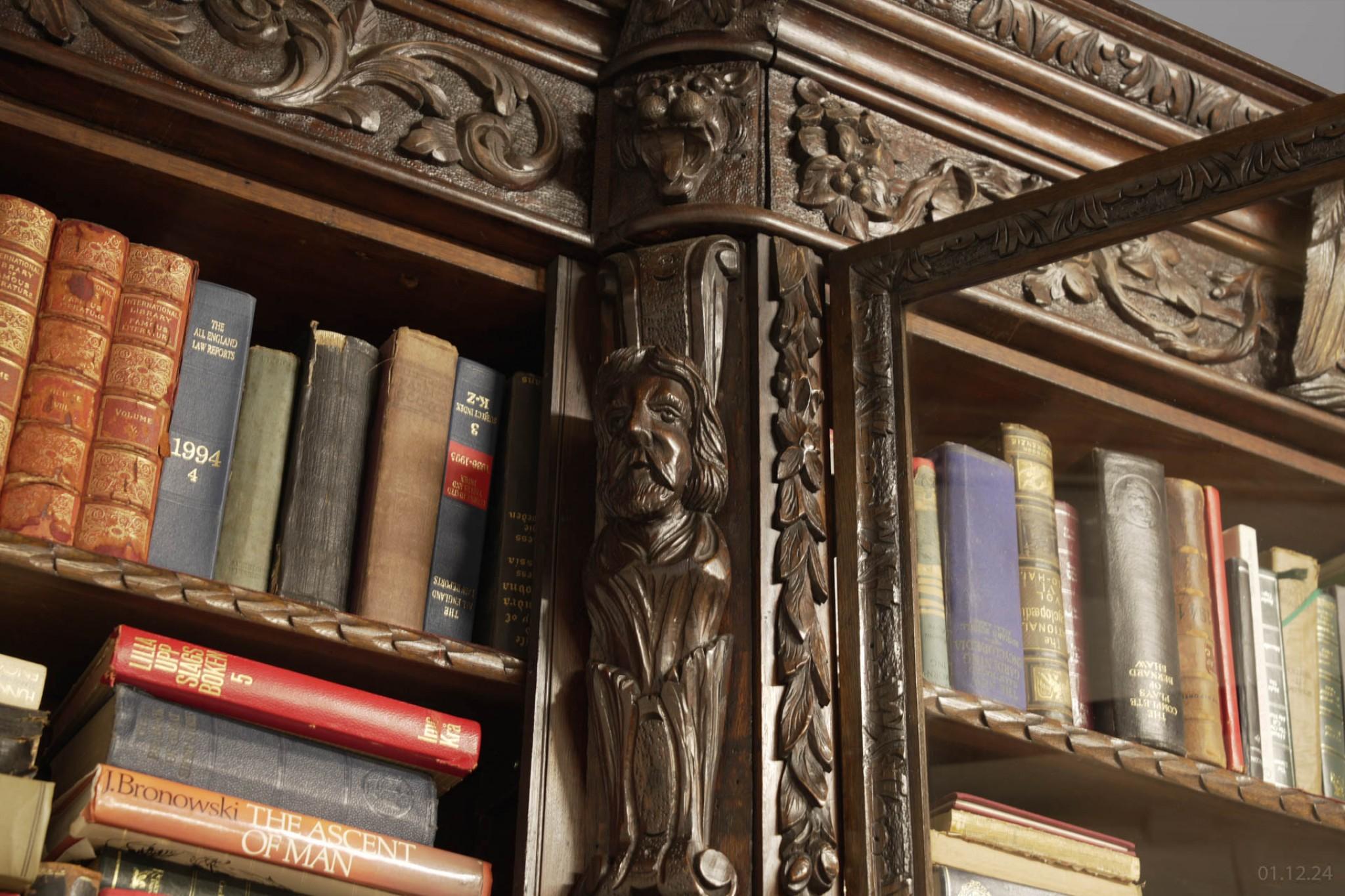 Victorian Oak Breakfront Bookcase Carved Miskin Manor 1870 Library For Sale 6