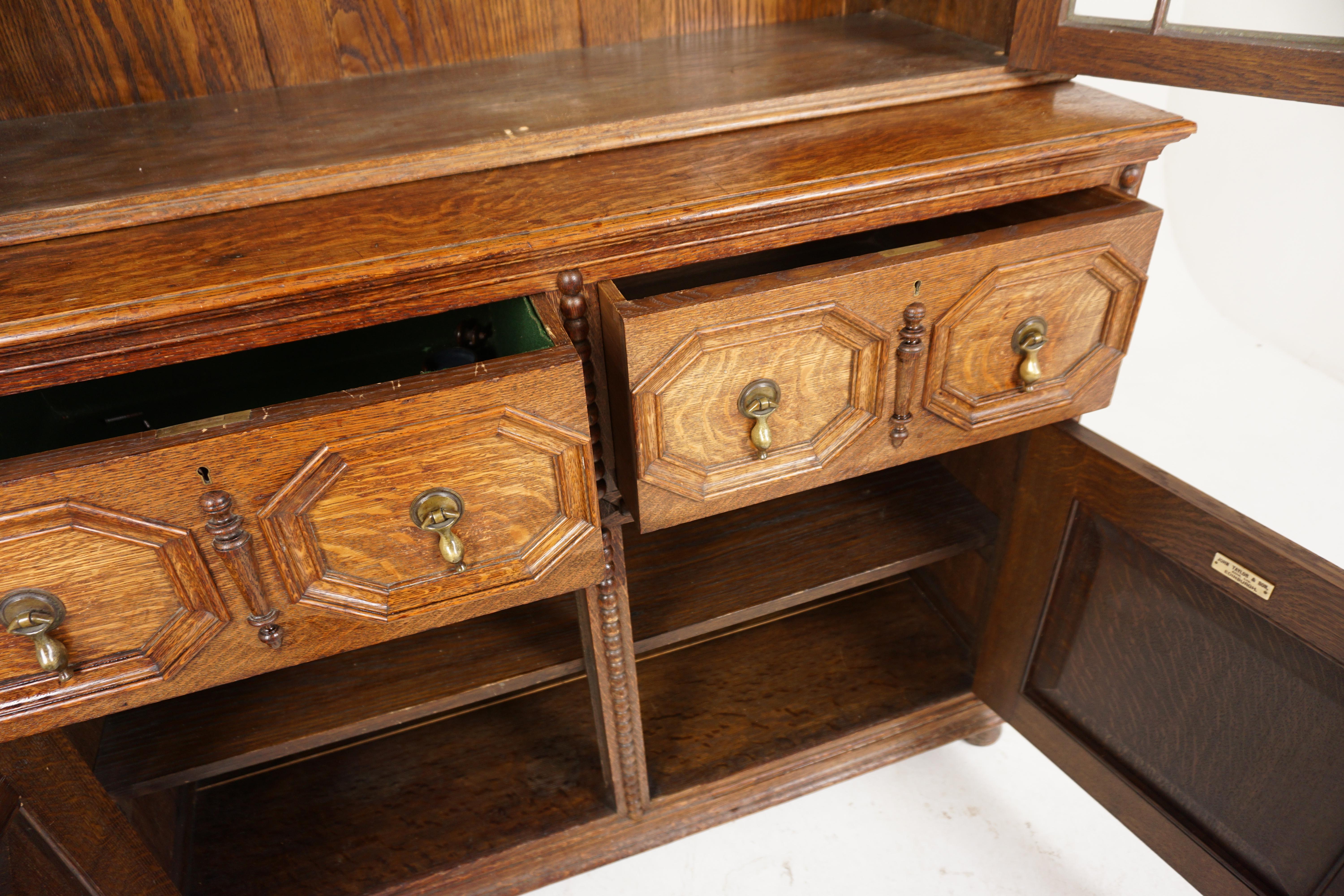 Victorian Oak Cabinet Bookcase, “John Taylor Edinburg”, Scotland 1890, H961 In Good Condition For Sale In Vancouver, BC