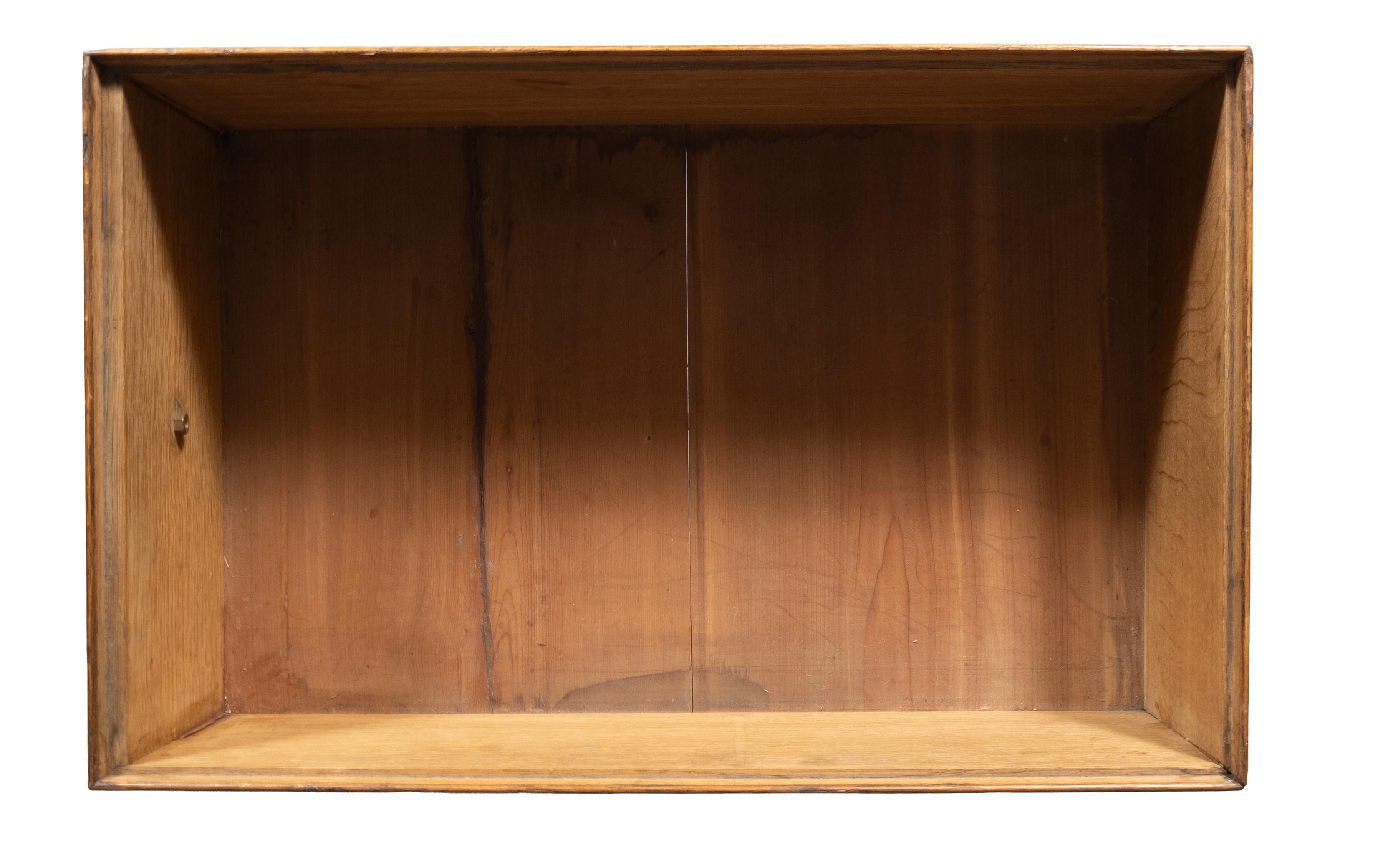 Scatola portadocumenti vittoriana in Oak Campaigner su base in ottone in vendita 2