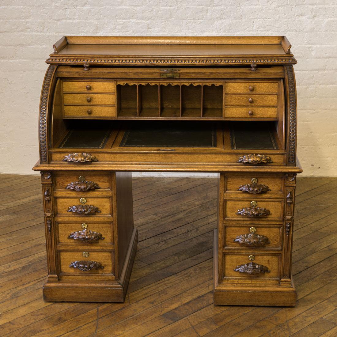 Late 19th Century Victorian Oak Cylinder Desk
