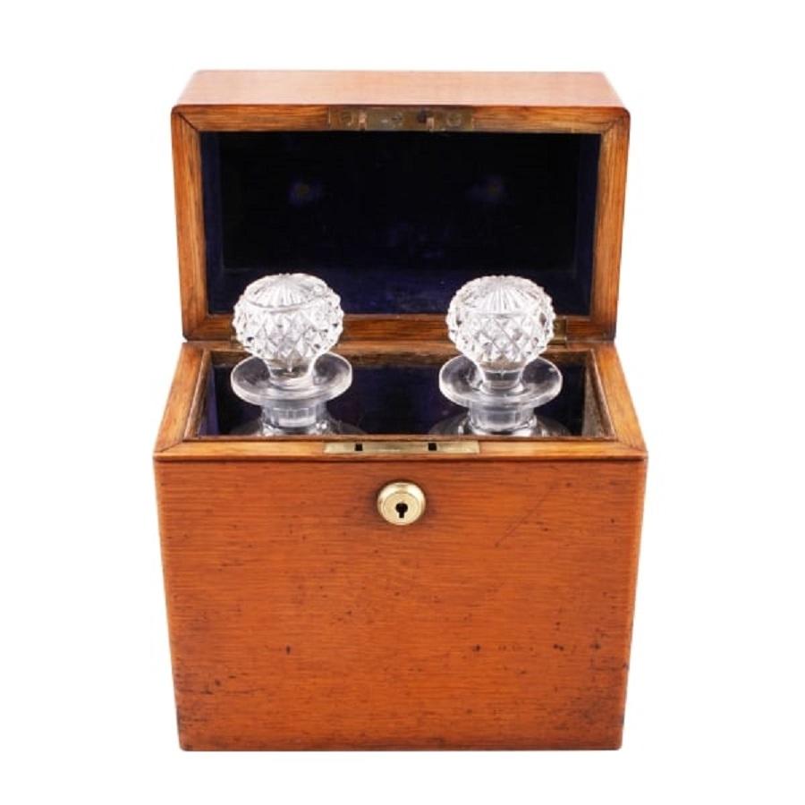 European Victorian Oak Decanter Box, 19th Century For Sale