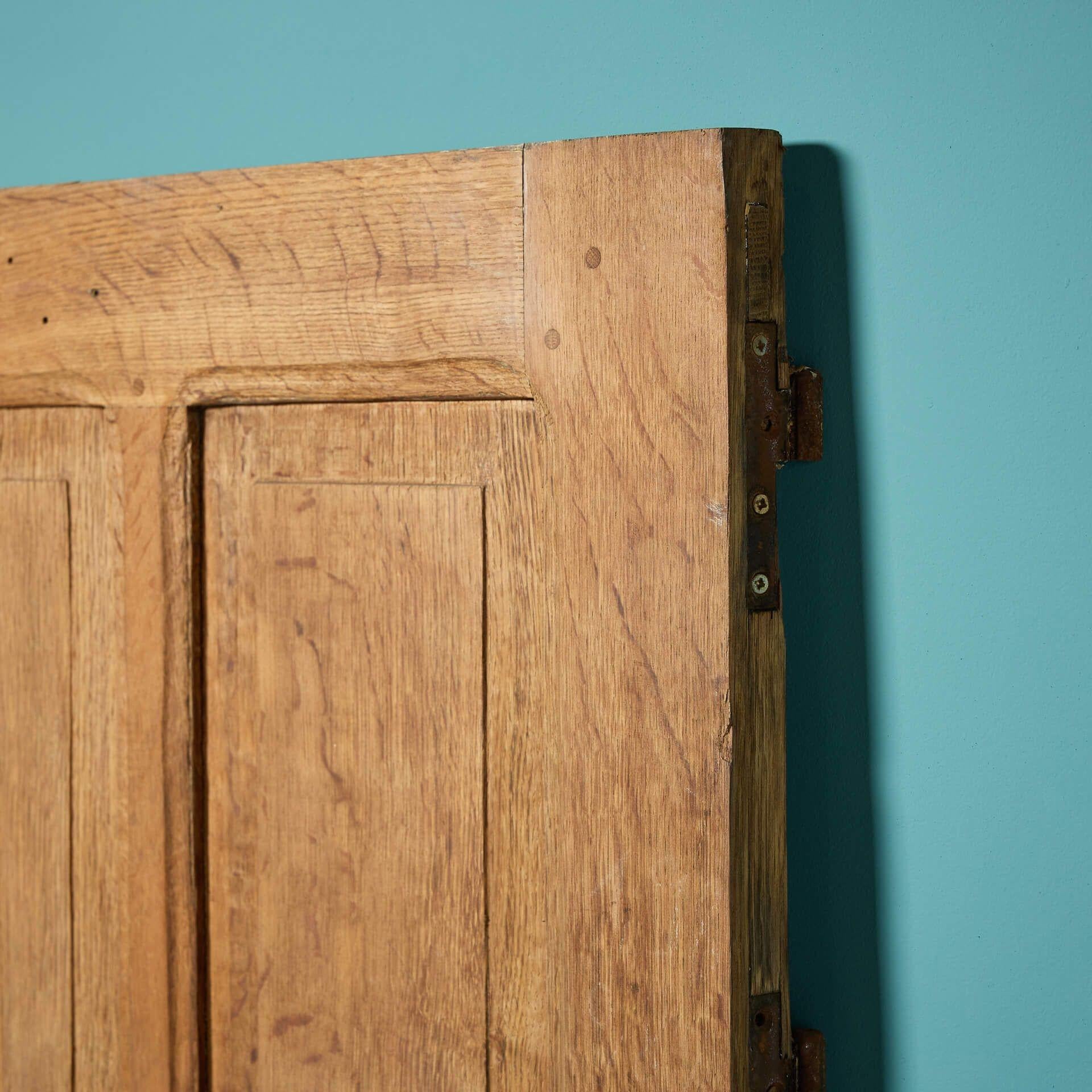 Victorian Oak Front Door with Letterbox & Peephole In Fair Condition For Sale In Wormelow, Herefordshire