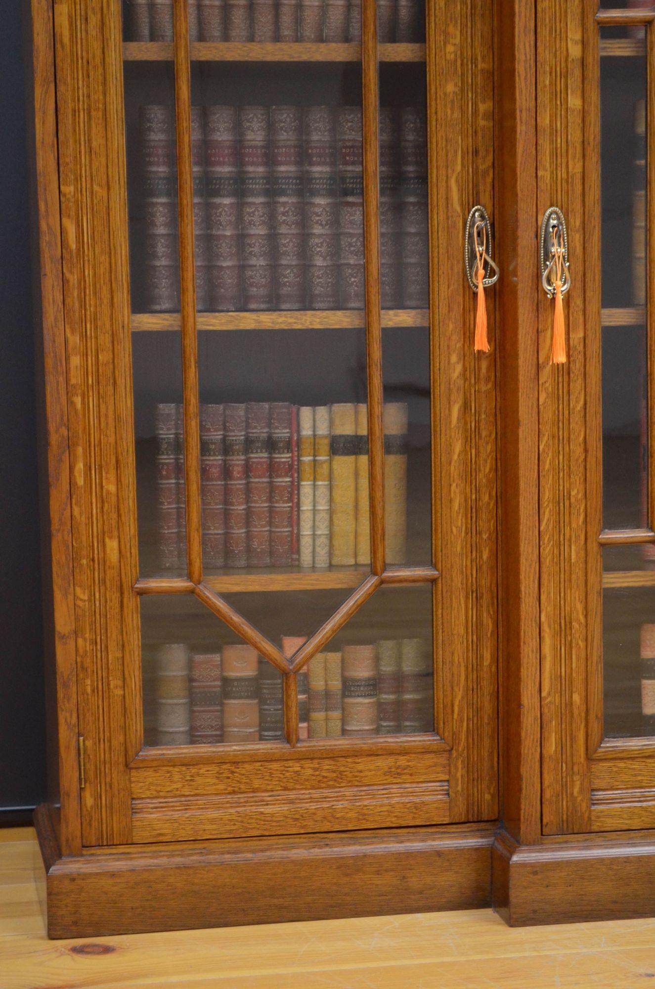 Viktorianisches Eichenholz verglastes Bücherregal im Angebot 3