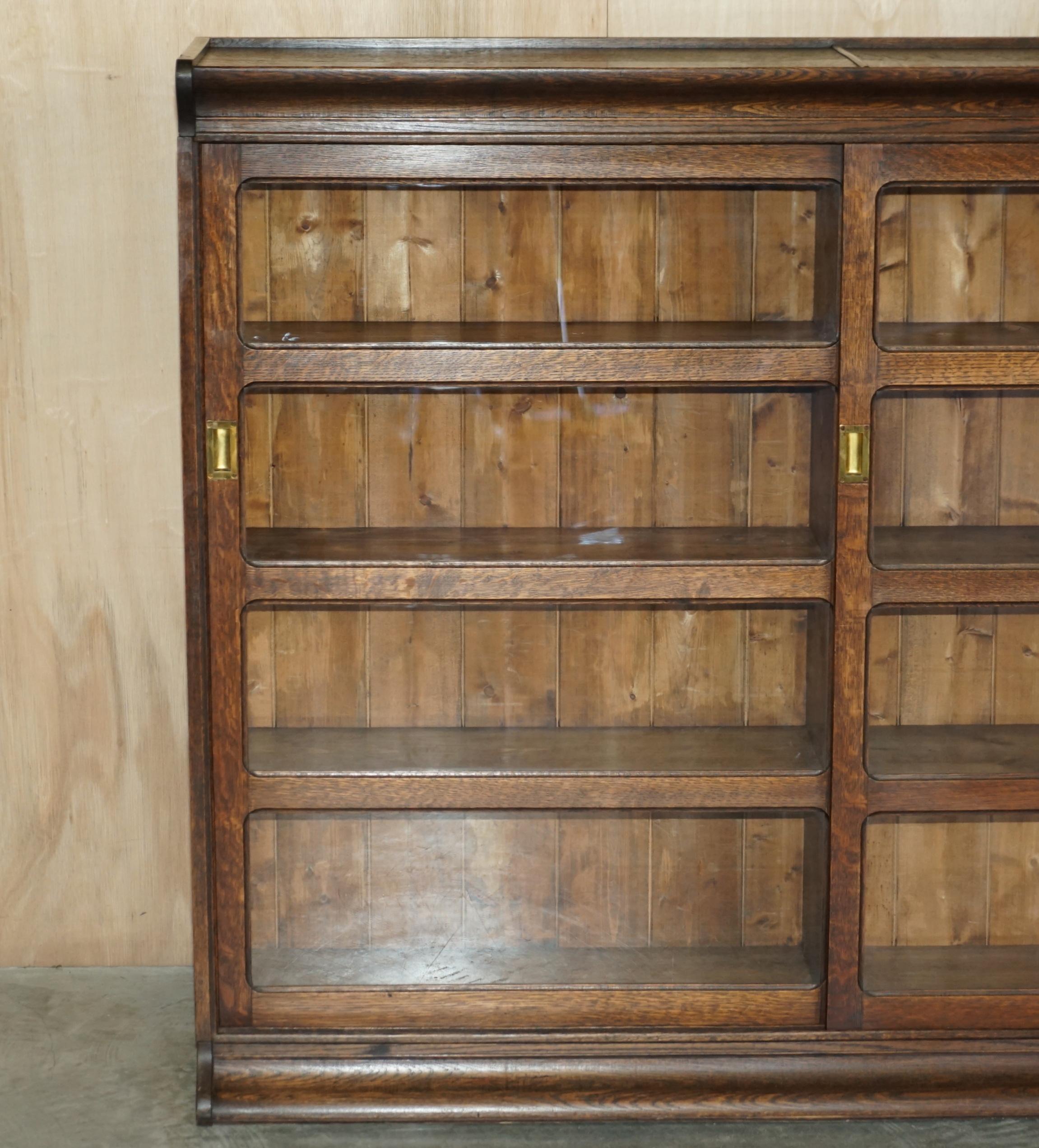 viktorianische Haberdashery Apotheker-Bücherregal/ Sideboard aus Eiche mit glasierten Türen (Hochviktorianisch) im Angebot