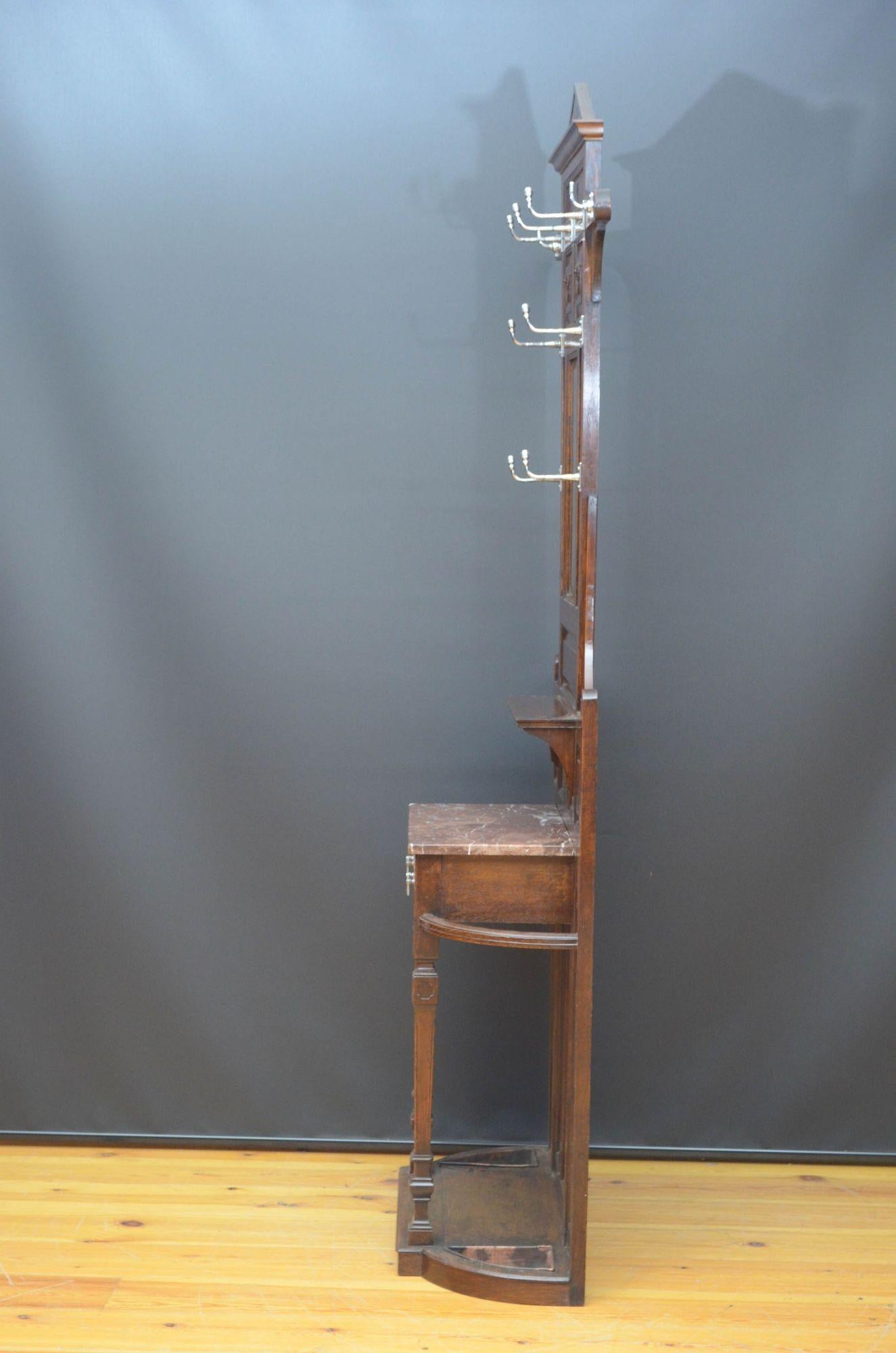 Leggio vittoriano in Oak Hall alla maniera di Christopher Dresser in vendita 10