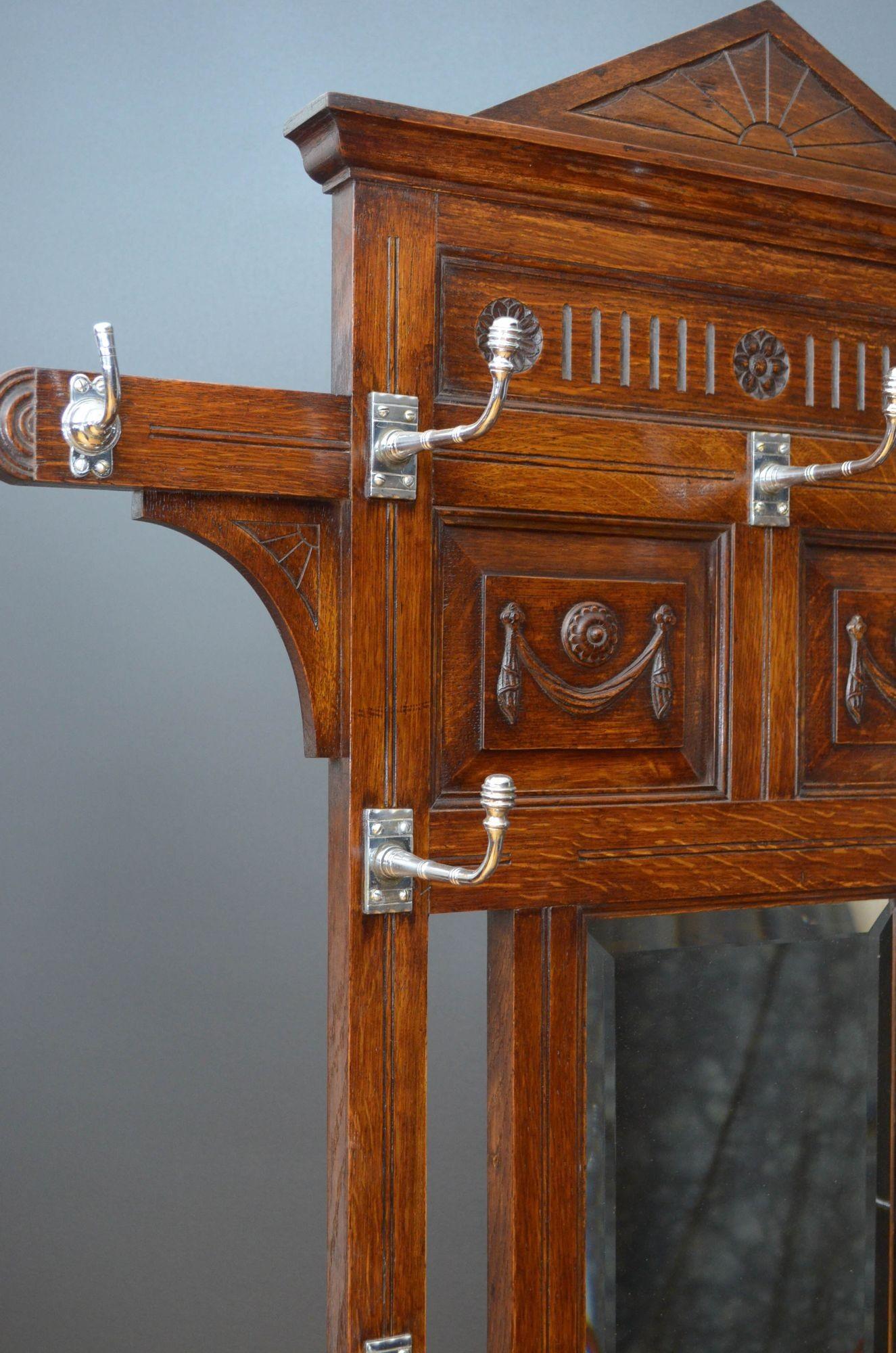 Victorian Oak Hall Stand in the manner of Christopher Dresser In Good Condition For Sale In Whaley Bridge, GB