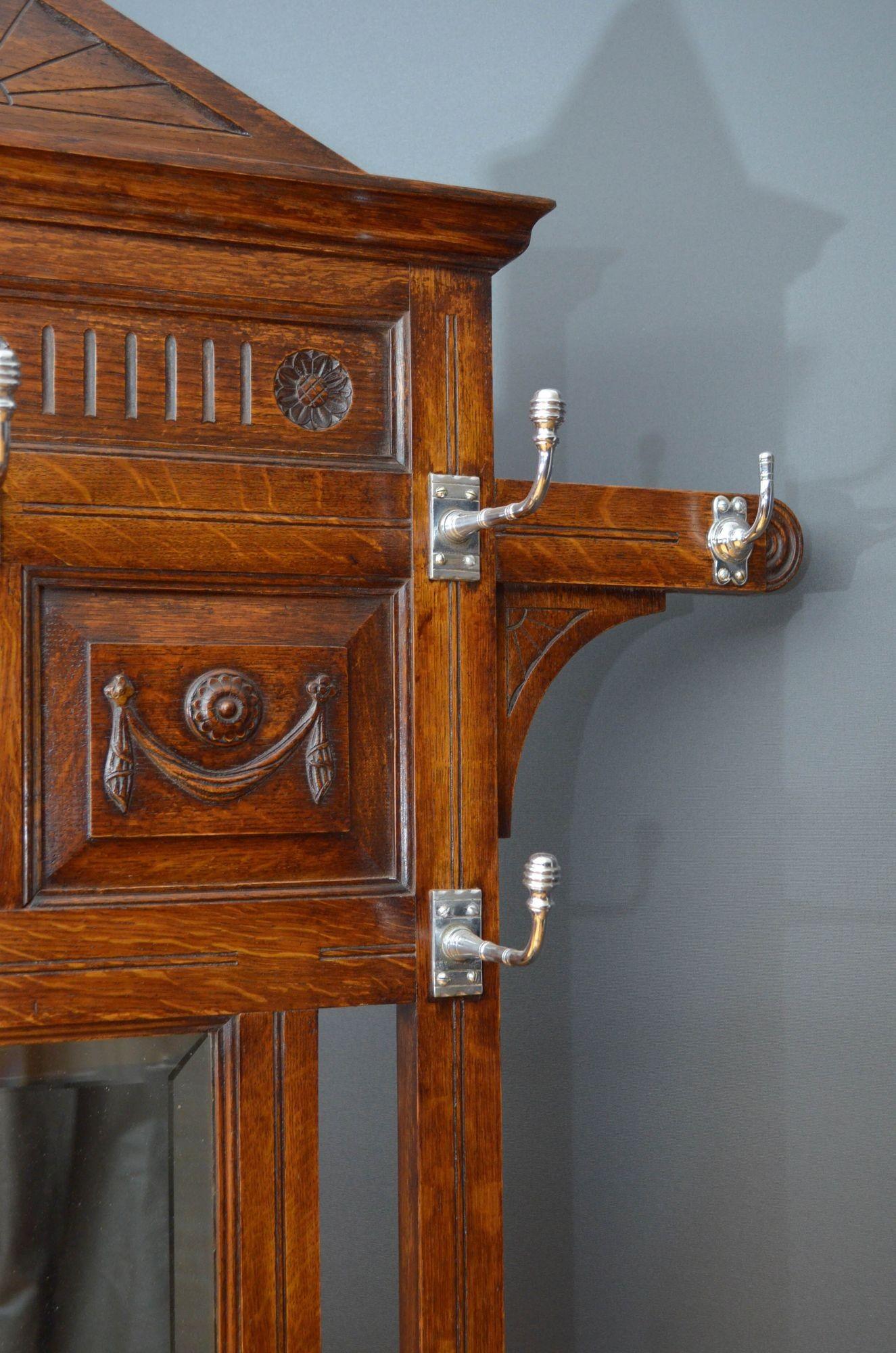 Quercia Leggio vittoriano in Oak Hall alla maniera di Christopher Dresser in vendita