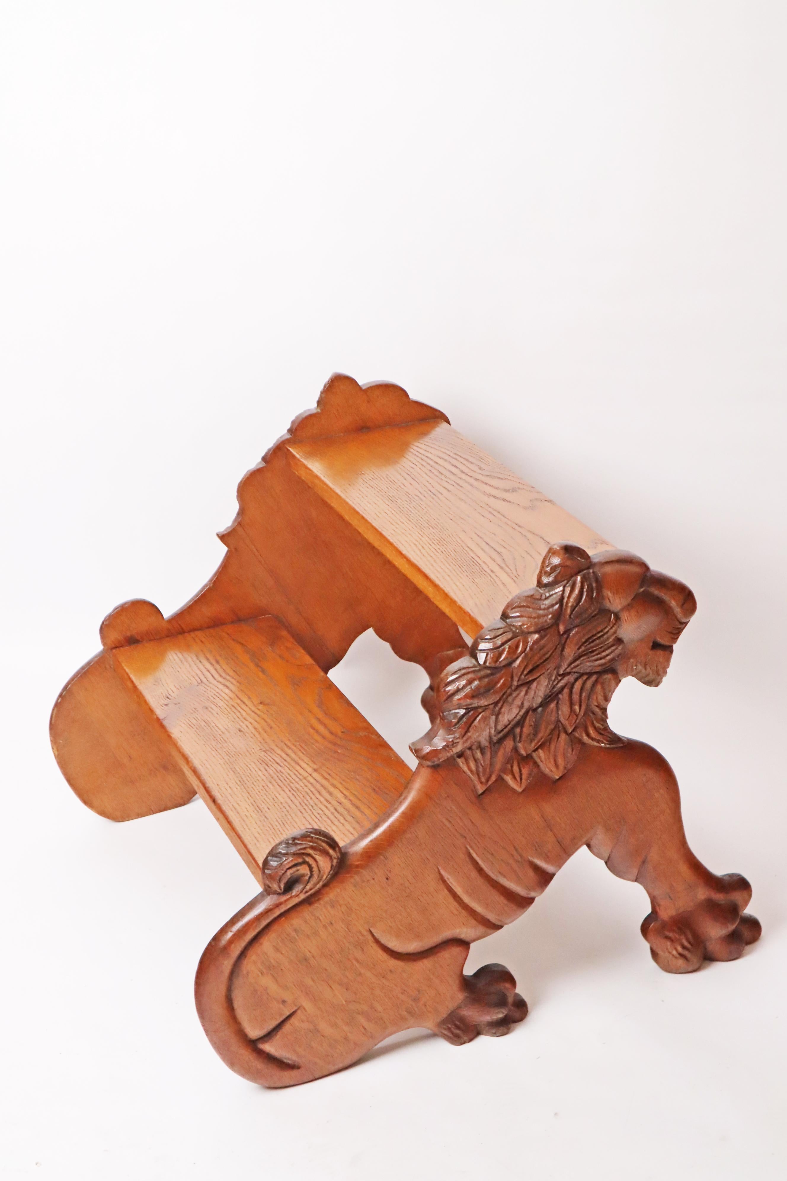 Scala da biblioteca vittoriana in Oak a forma di leone in vendita 4
