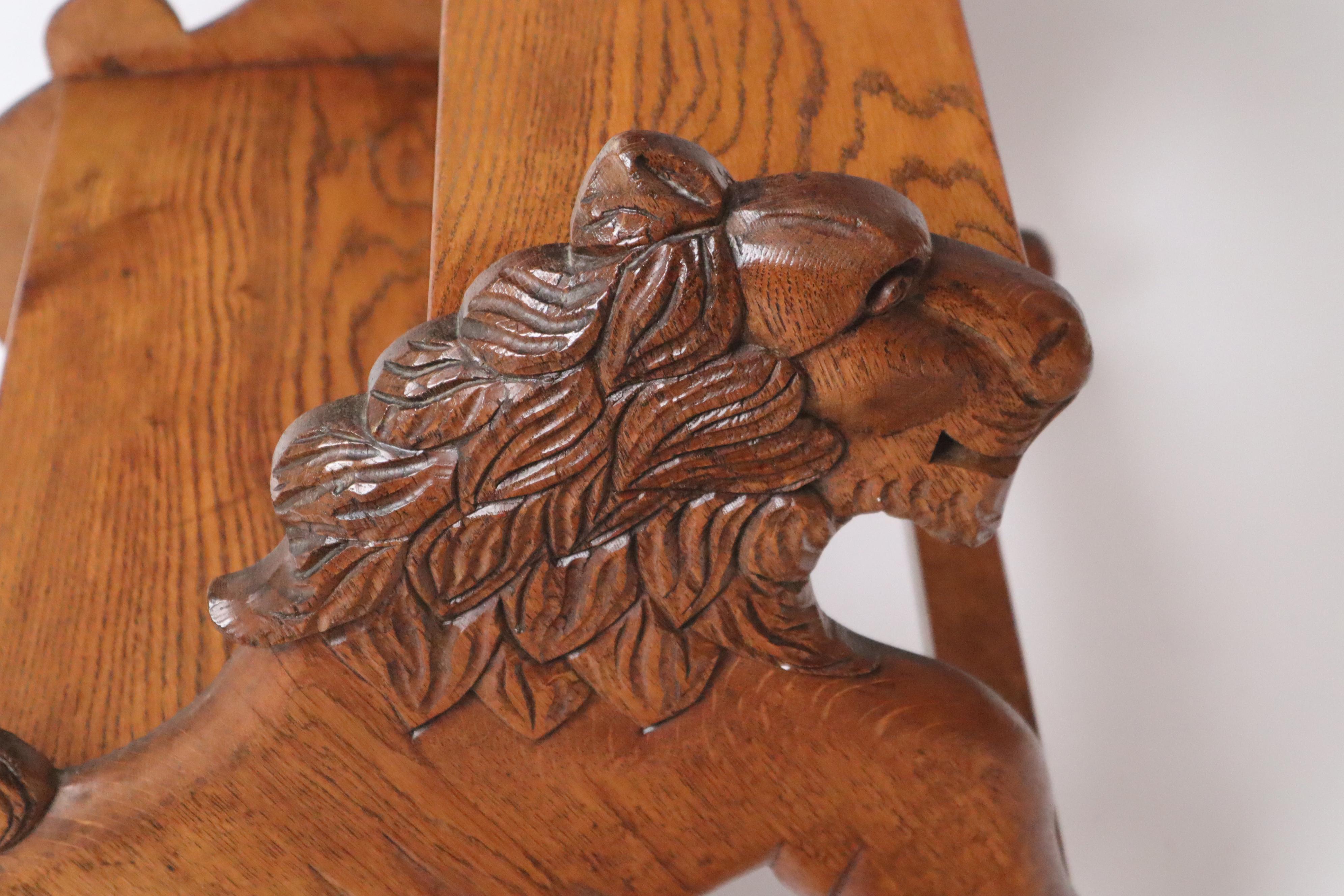 Scala da biblioteca vittoriana in Oak a forma di leone in vendita 8