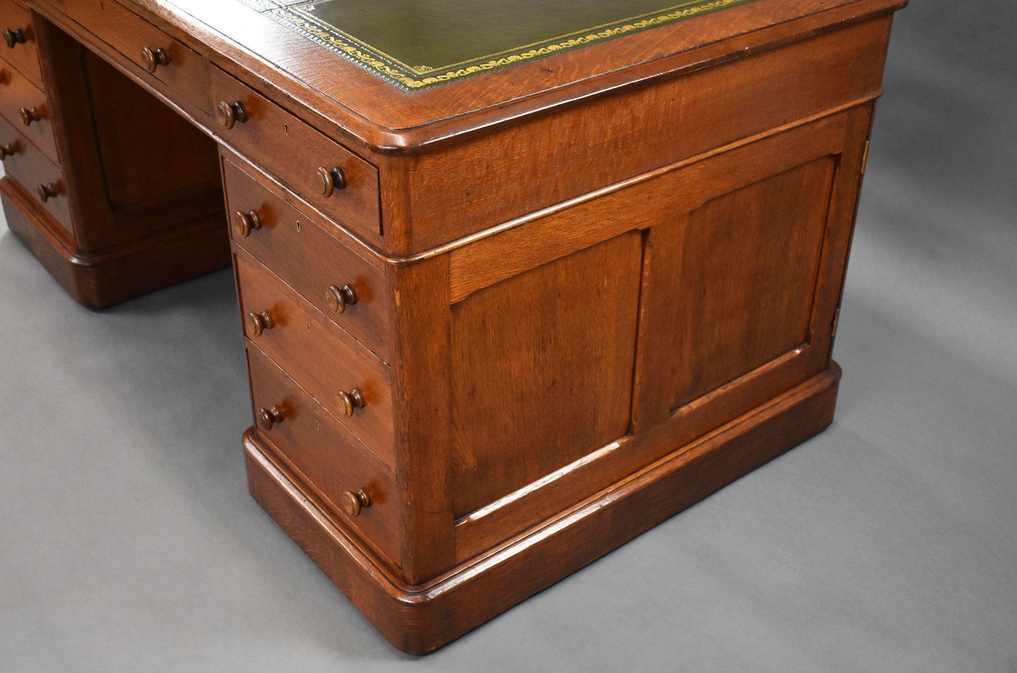 English Victorian Oak Partners Desk For Sale
