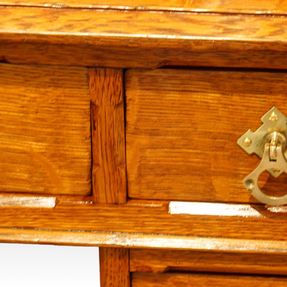 Late 19th Century English Victorian Arts & Crafts Oak Pedestal Desk