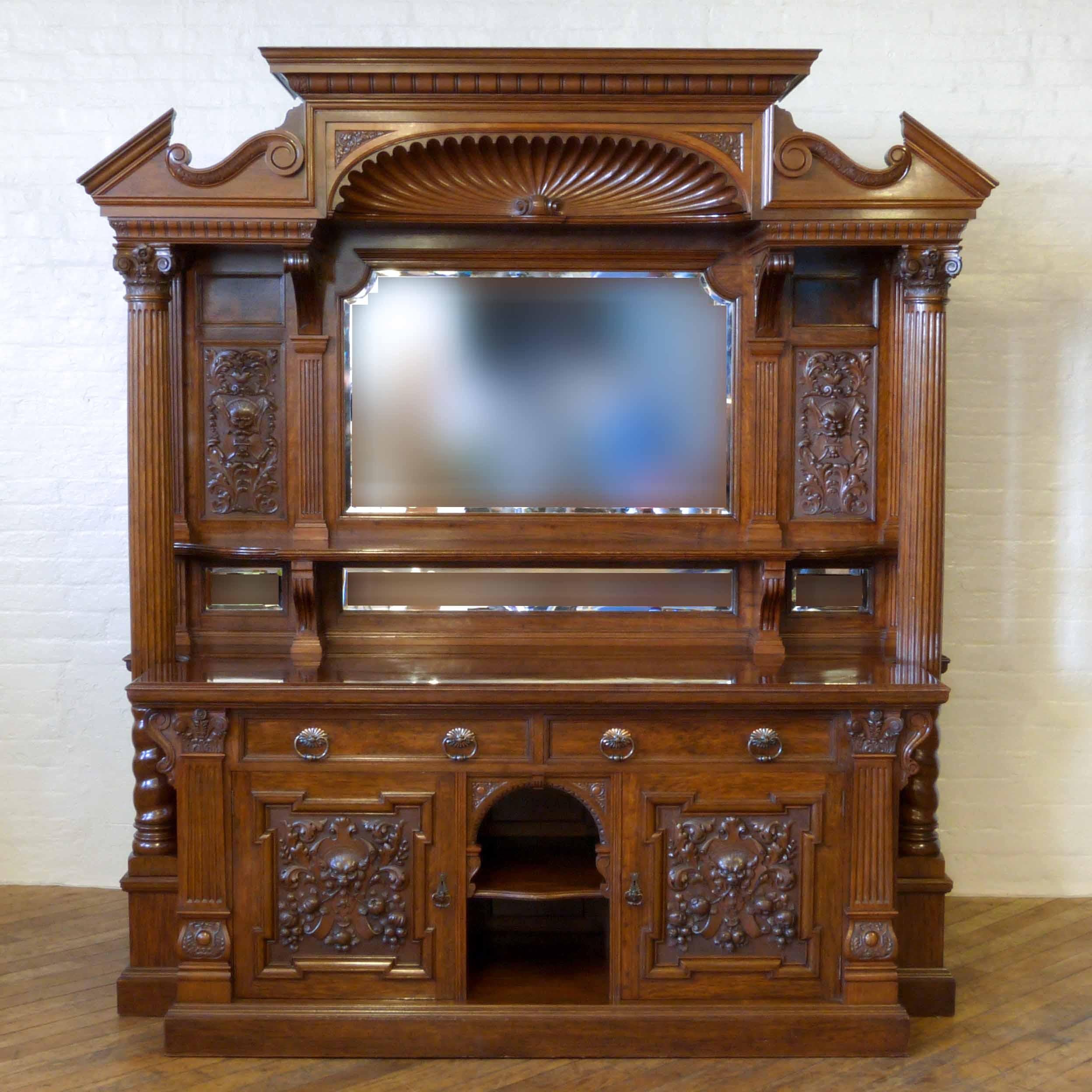 Victorian Oak Sideboard In Good Condition In Manchester, GB