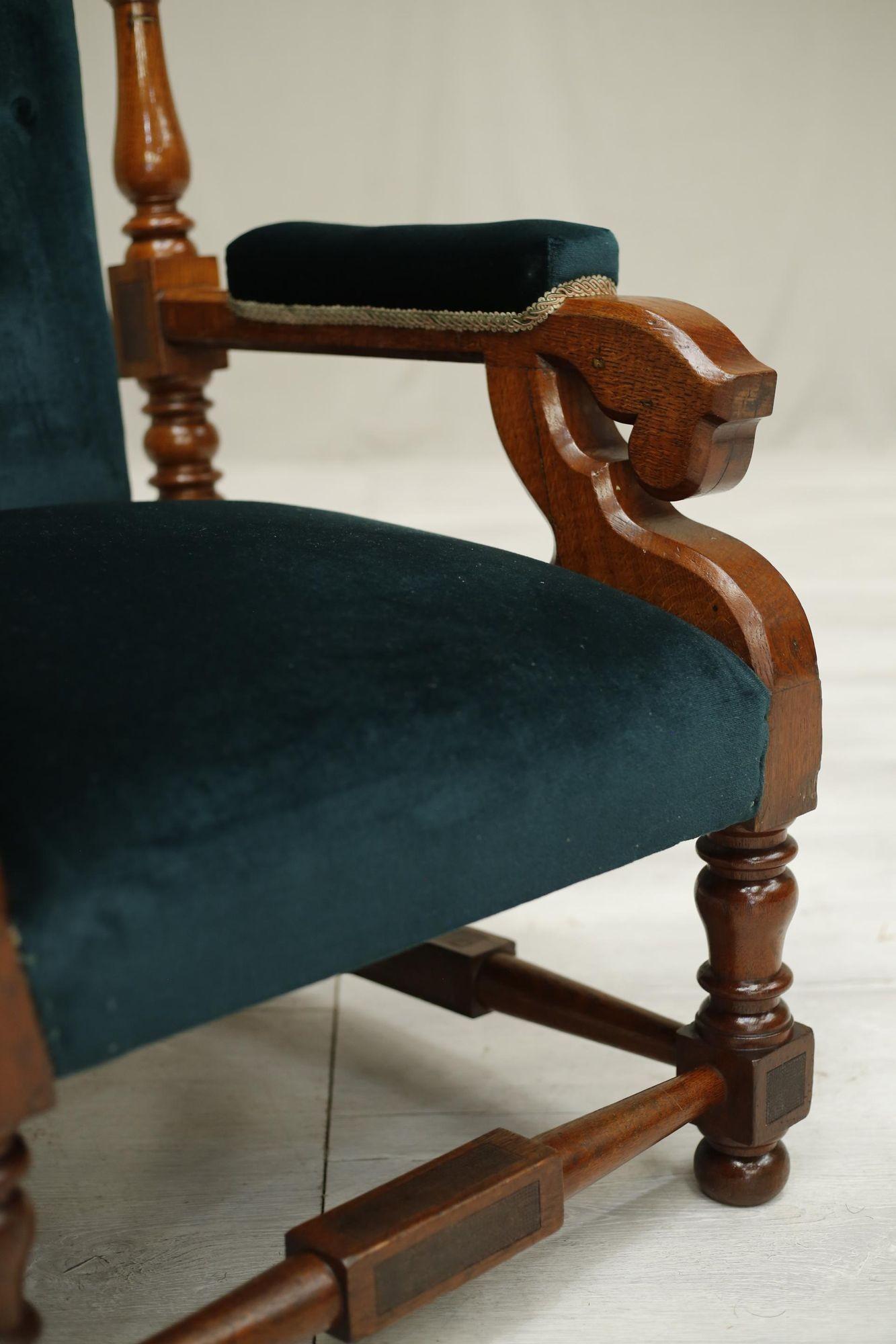 victorian reading chair