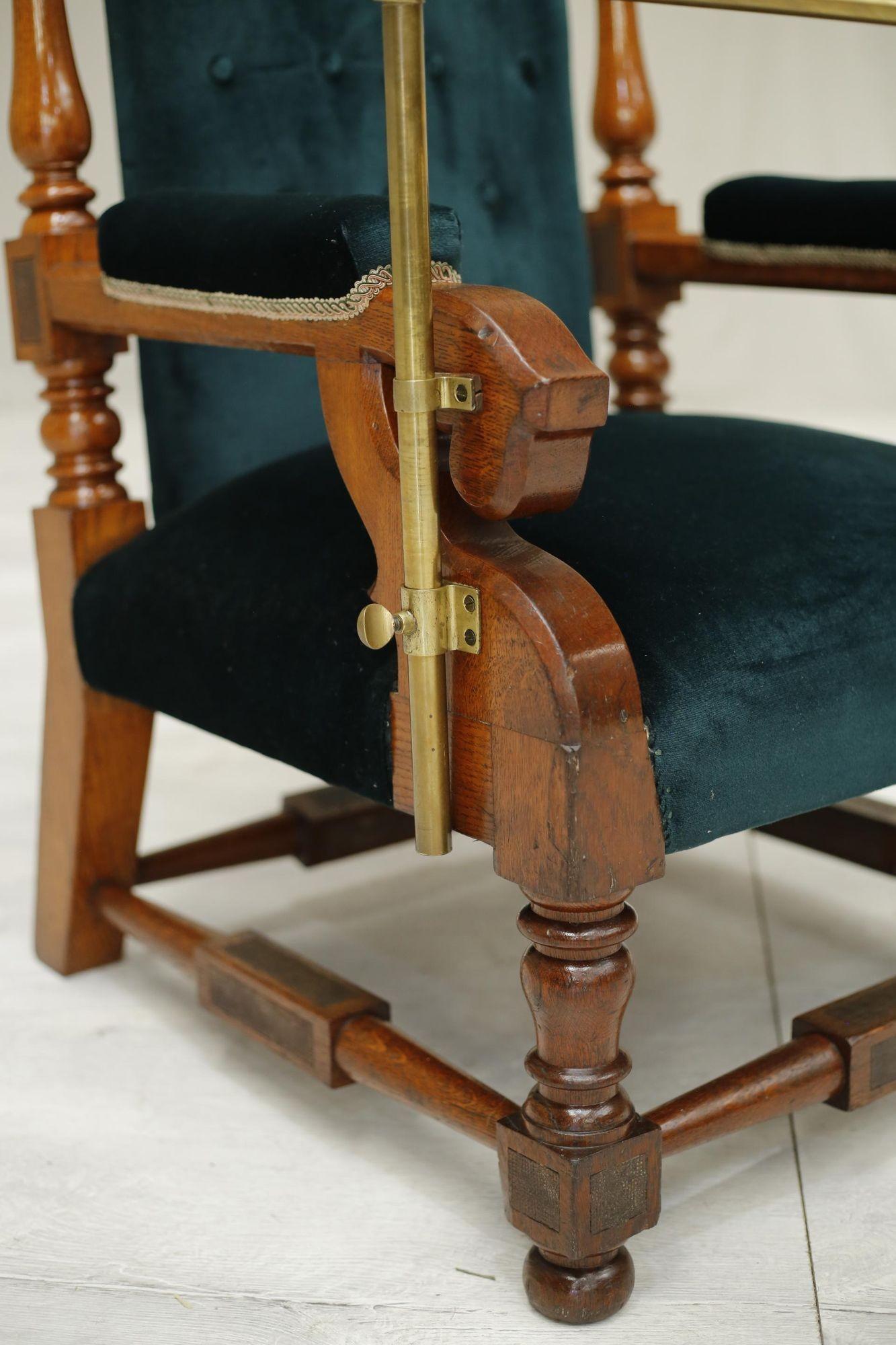 19th Century Victorian Oak Throne Chair with Reading Stand