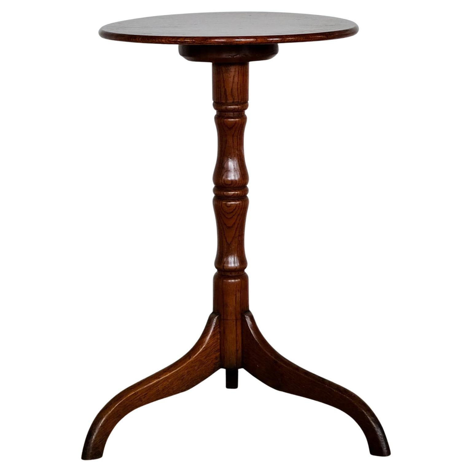 Table tripode en chêne de l'époque victorienne