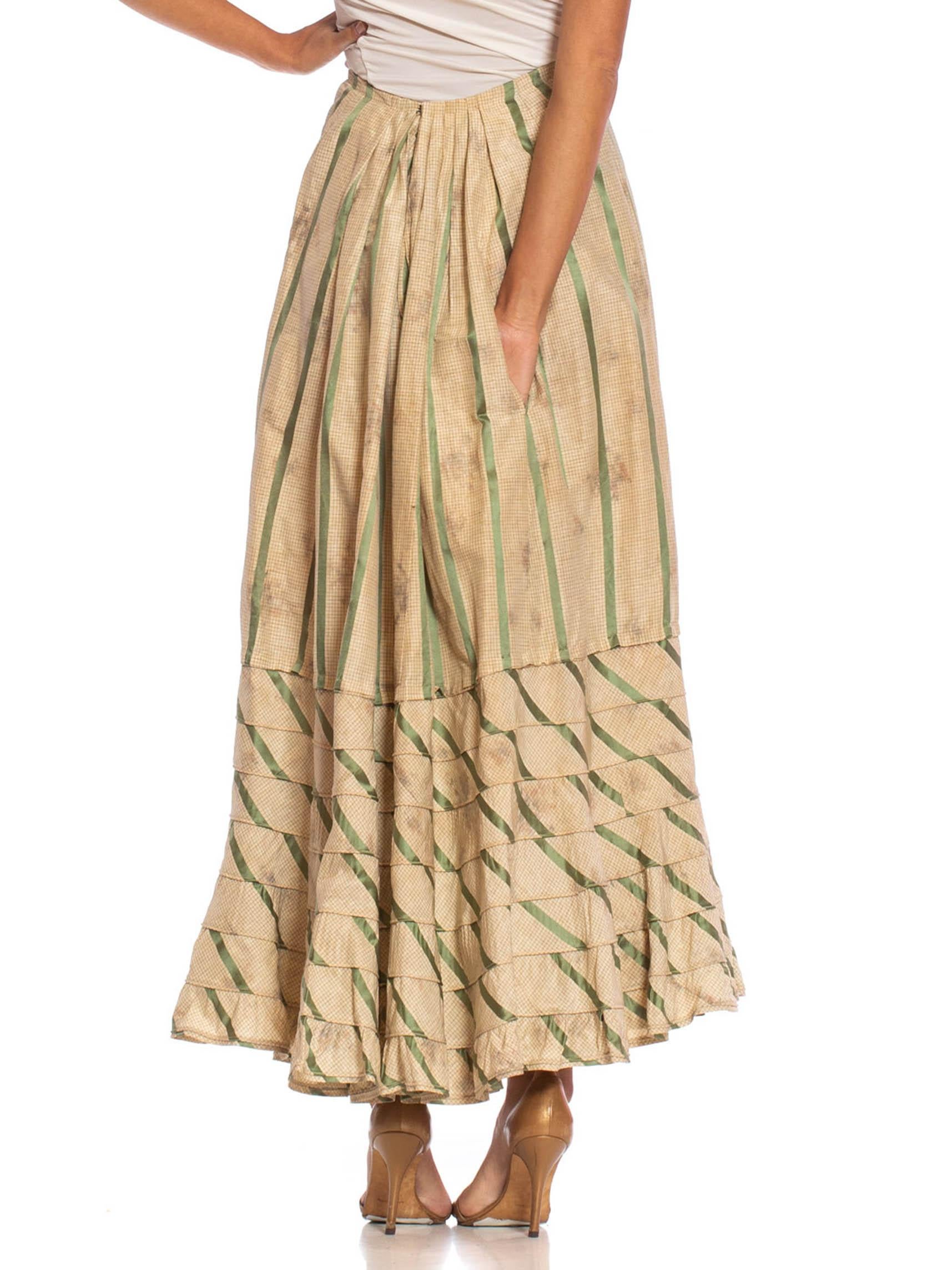 Victorian Off White & Green Silk Ikat Shadow Floral Satin Stripe 1890S Skirt Fr In Excellent Condition For Sale In New York, NY