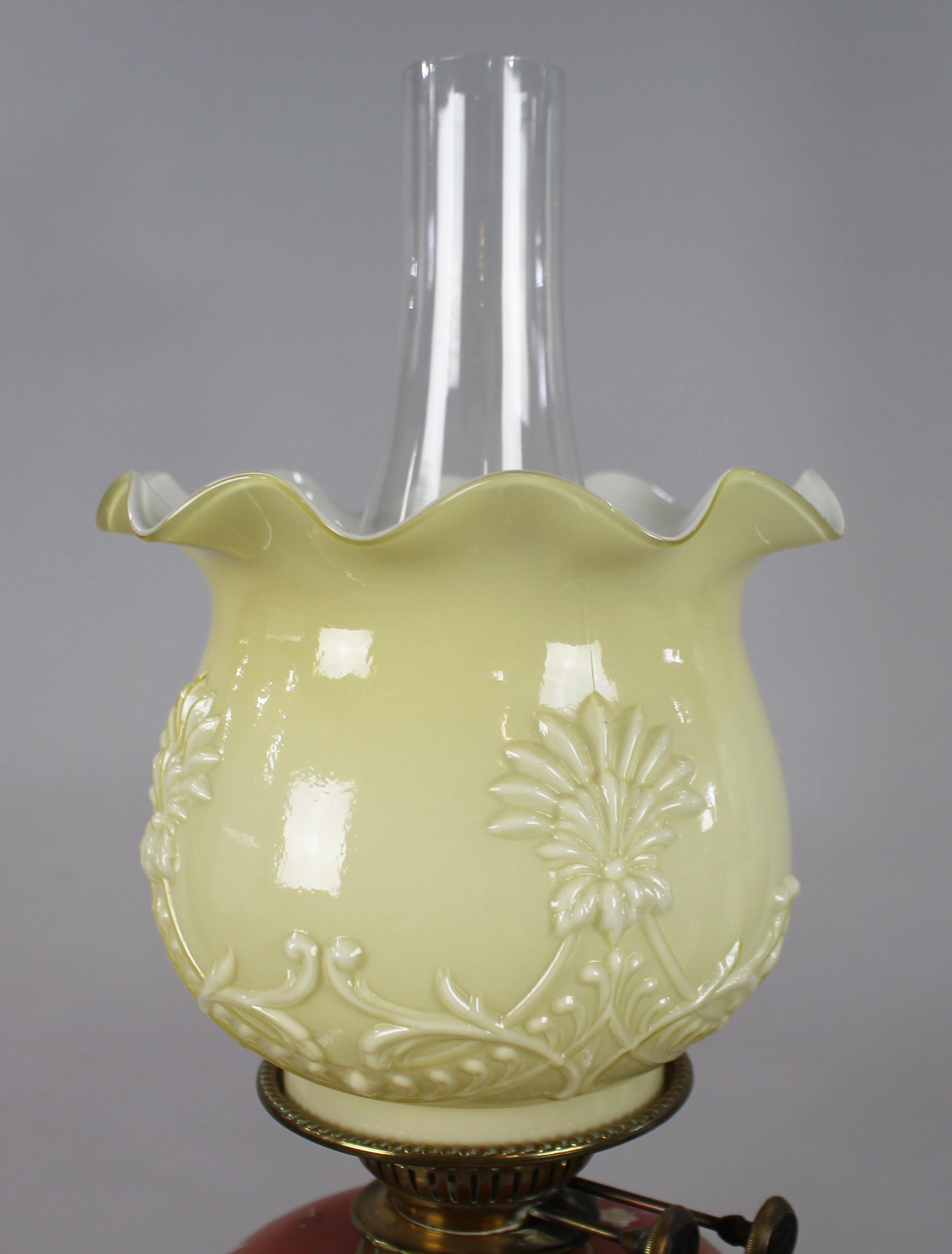 Victorian Oil Lamp with Painted Floral Font and Duplex Burner, c.1890 For Sale 5