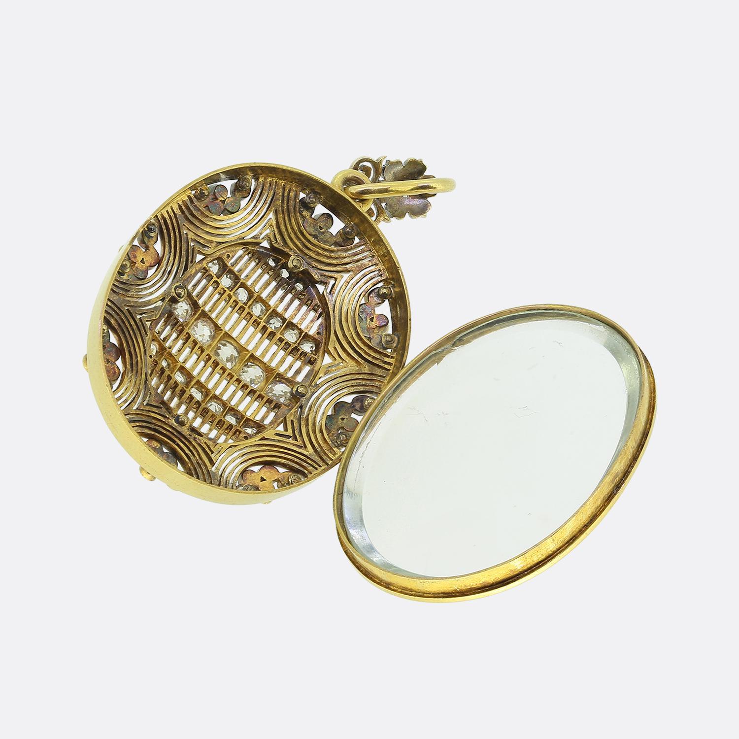 Taille rose Victorian Old and Rose Cut Diamond Locket Pendant en vente