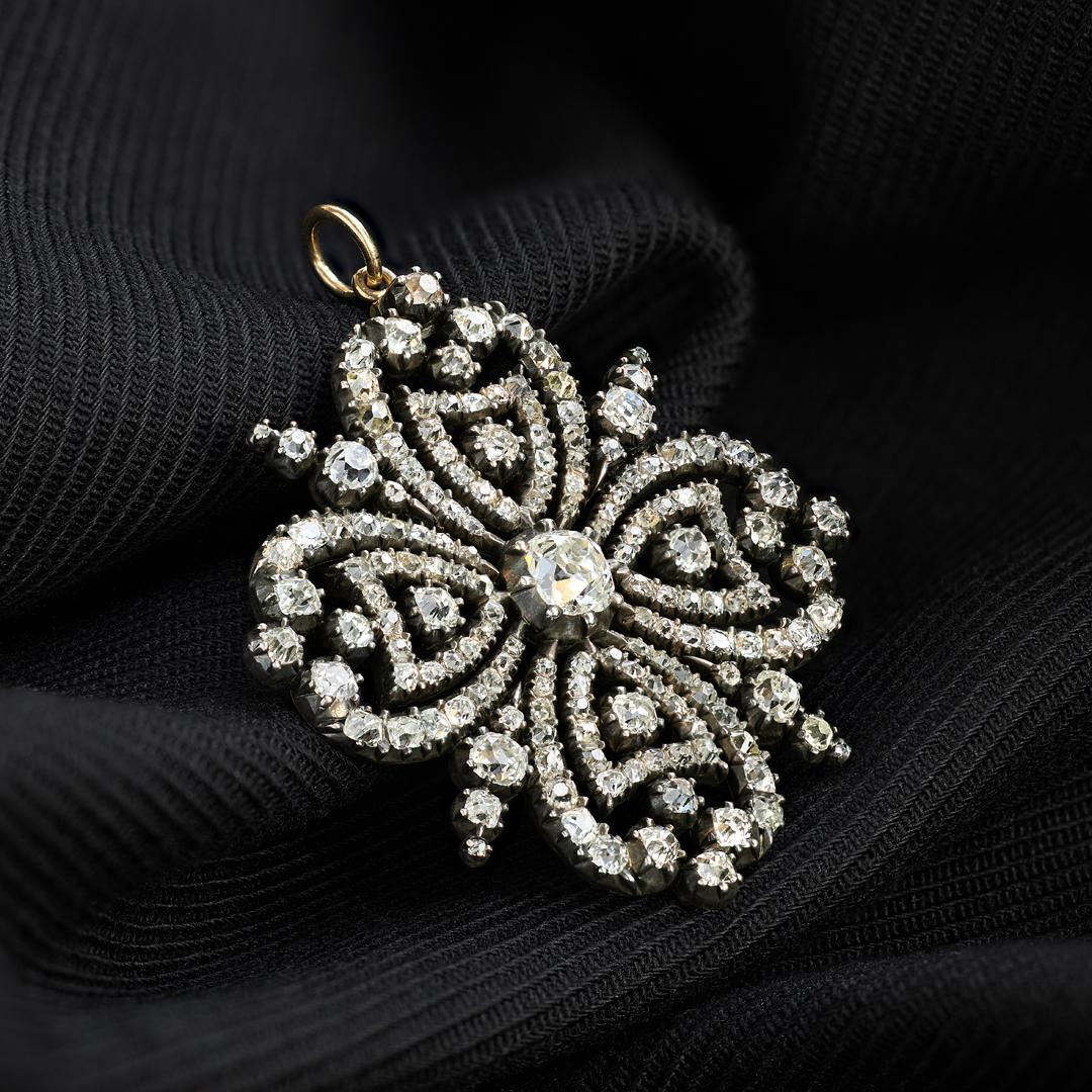 da uomo o donna Ciondolo a forma di trifoglio con diamante antico vittoriano in vendita