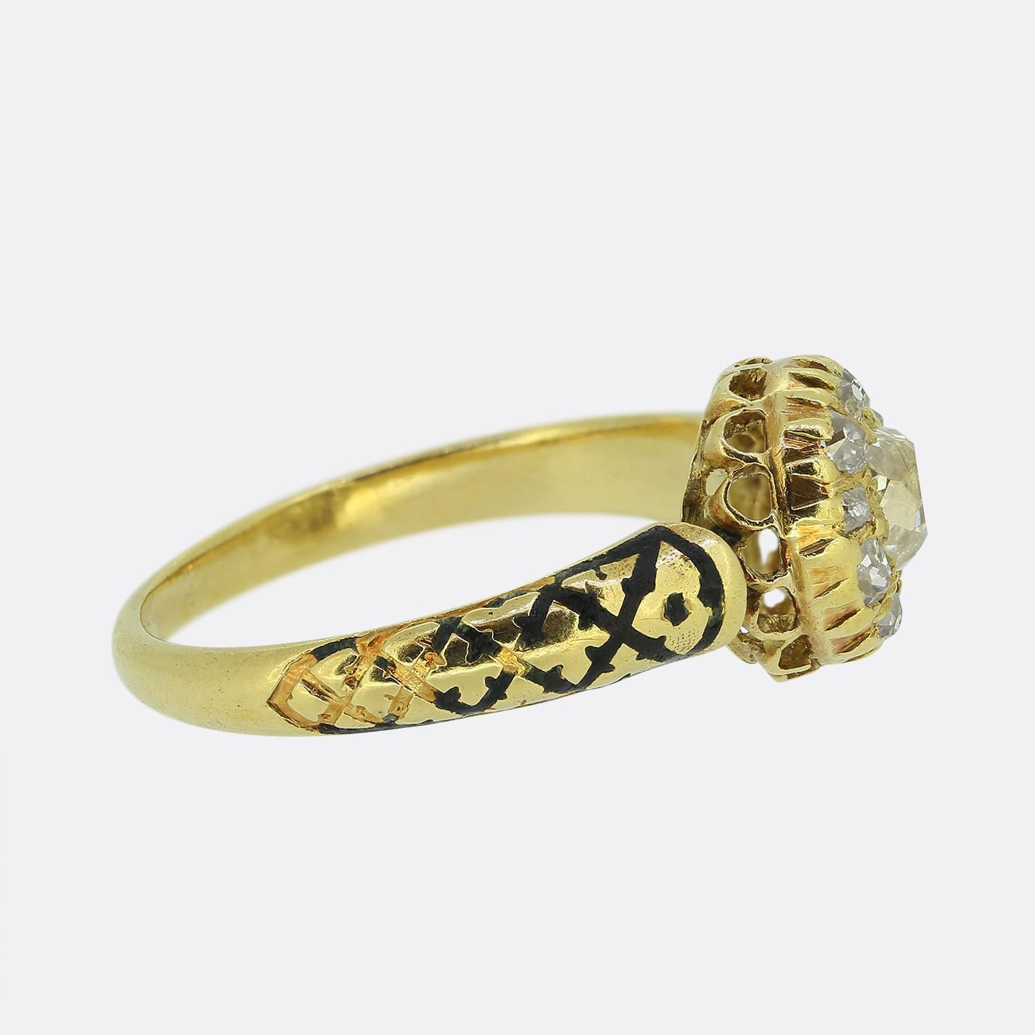 Anillo Victoriano de Esmalte y Racimo de Diamantes talla antigua Talla antigua en venta