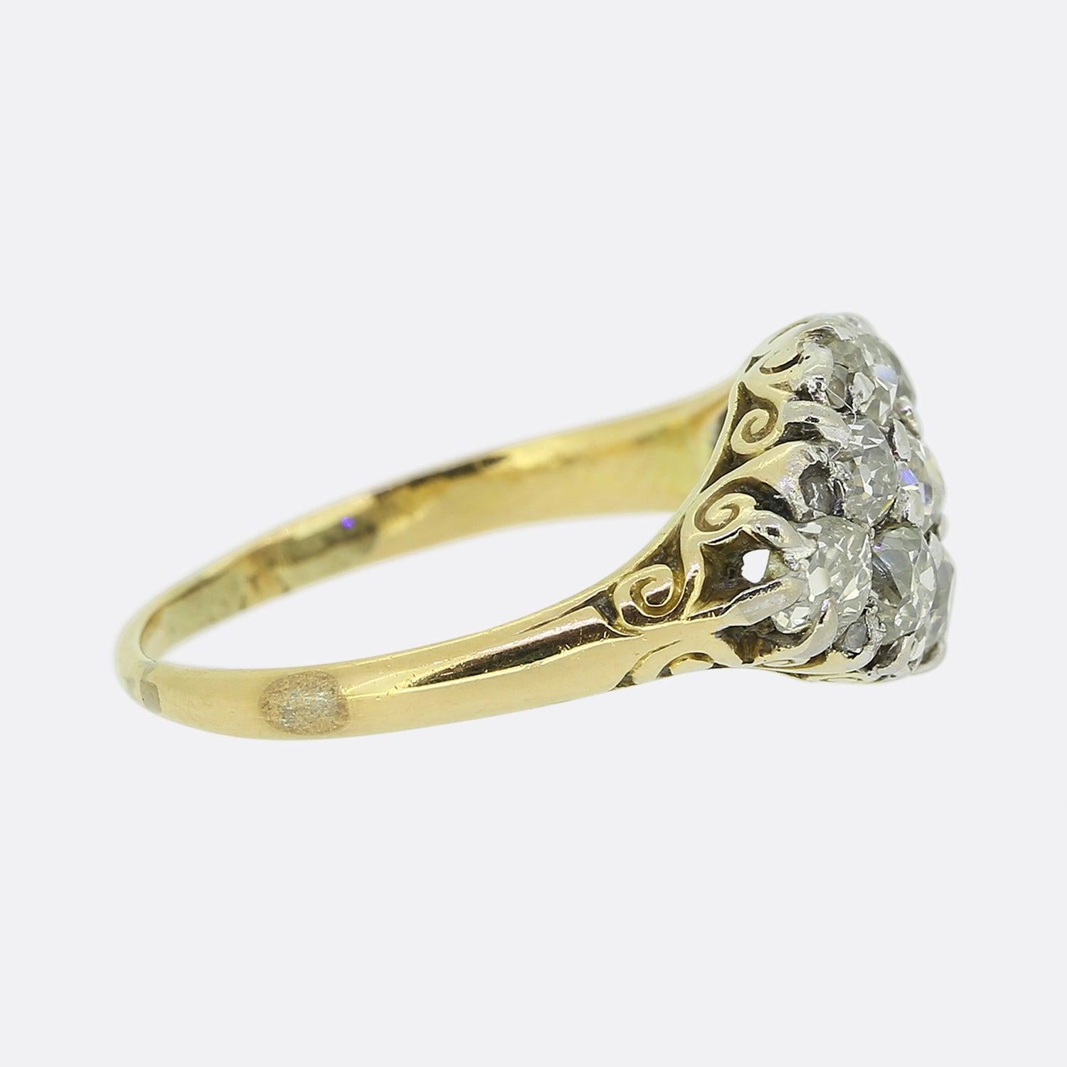 Viktorianischer Altschliff-Diamant-Cluster-Ring (Alteuropäischer Schliff) im Angebot