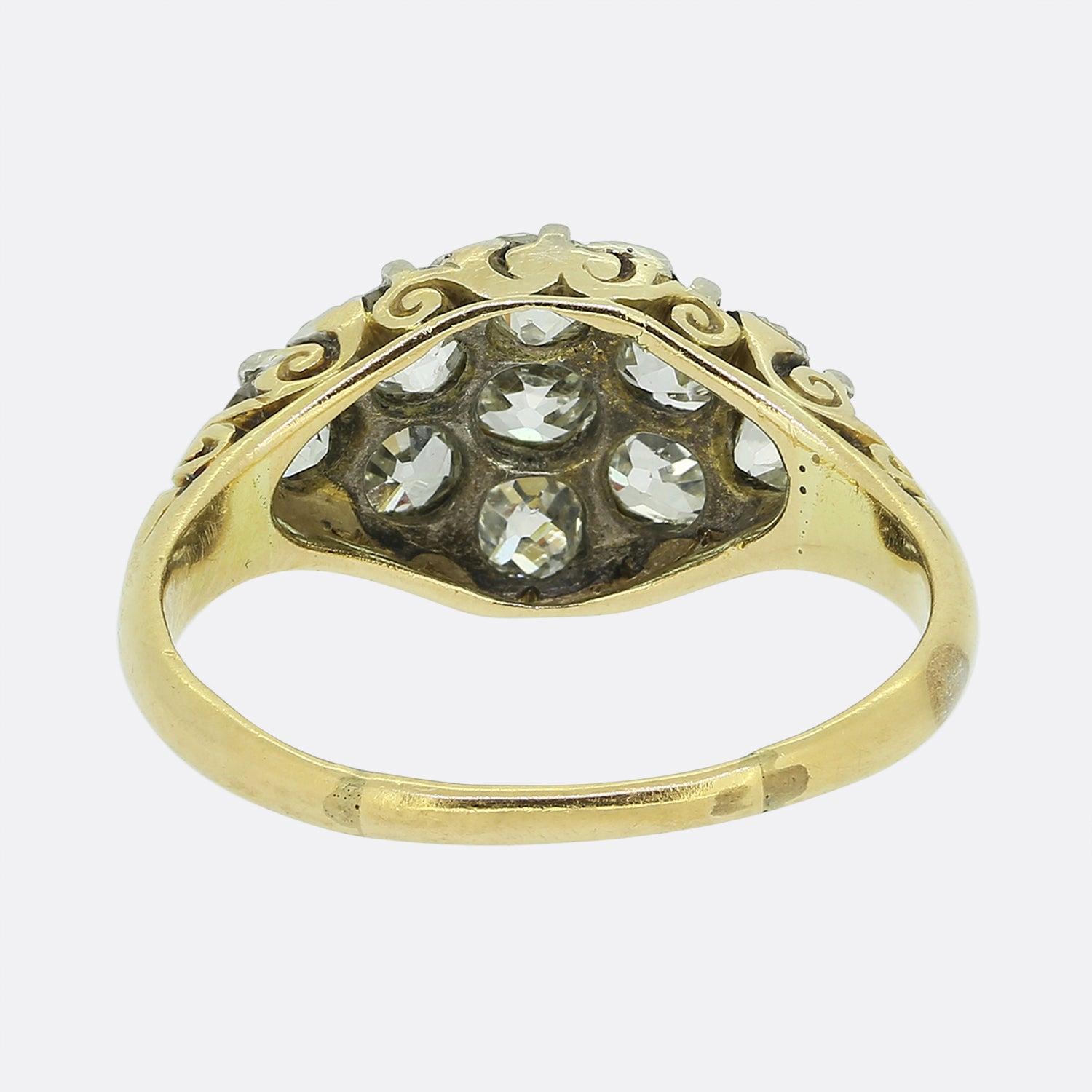 Viktorianischer Altschliff-Diamant-Cluster-Ring im Zustand „Gut“ im Angebot in London, GB