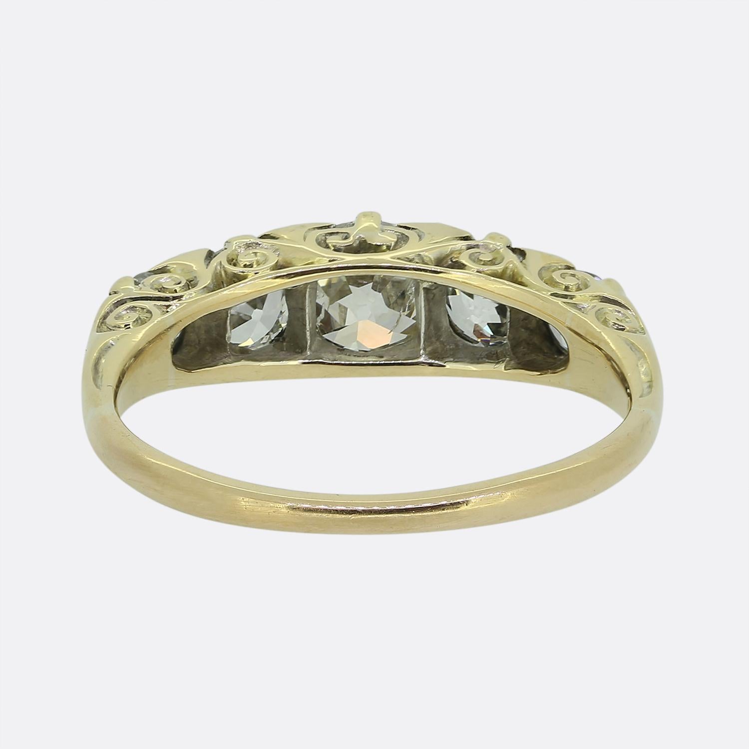 Victorian Old Cut Diamond Five-Stone Ring In Good Condition For Sale In London, GB