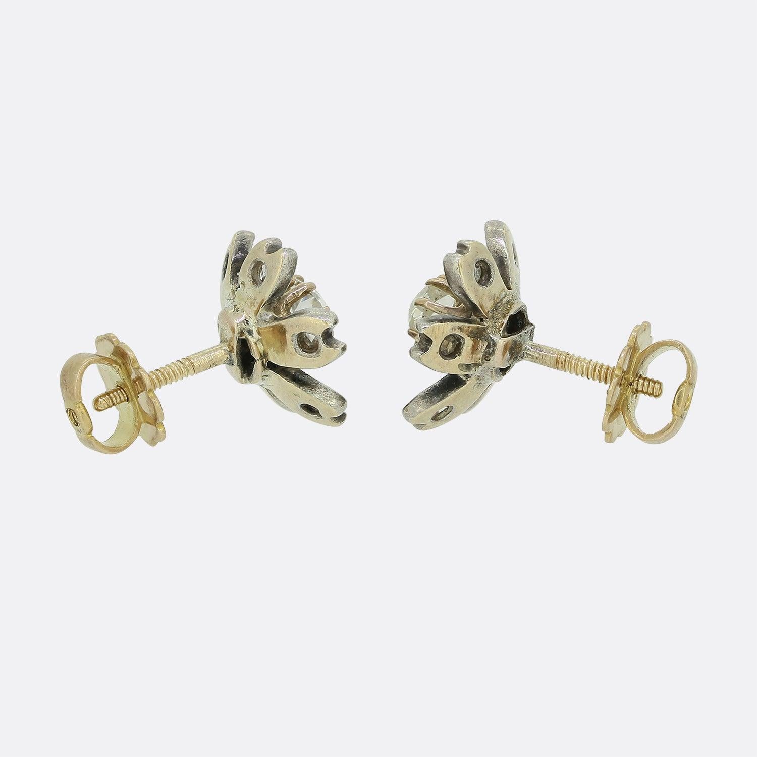Victorian Old Cut Diamond Flower Earrings In Good Condition In London, GB