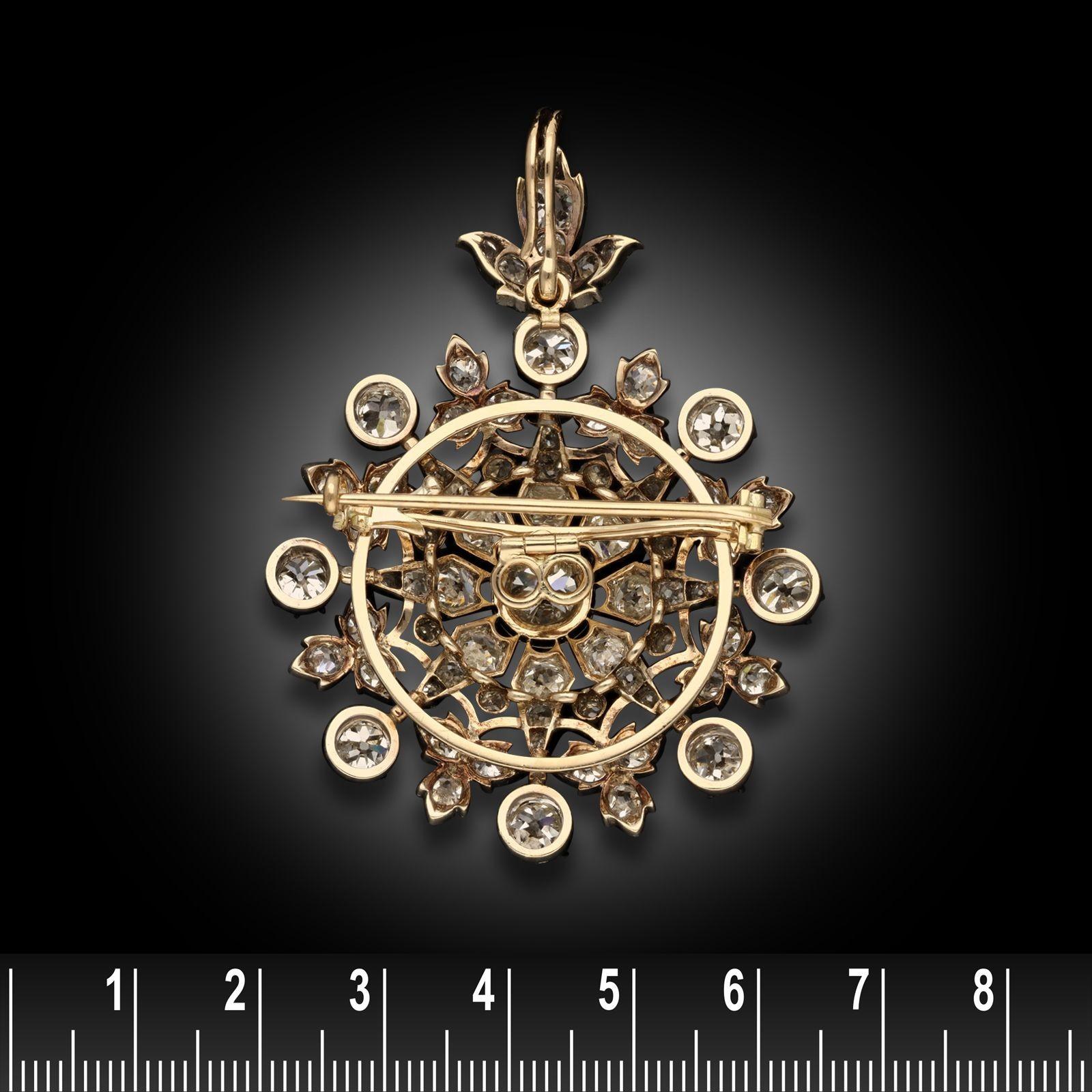 Victorian Old Cut Diamond 'Starburst' Pendant/Brooch Circa 1880 In Good Condition For Sale In London, GB