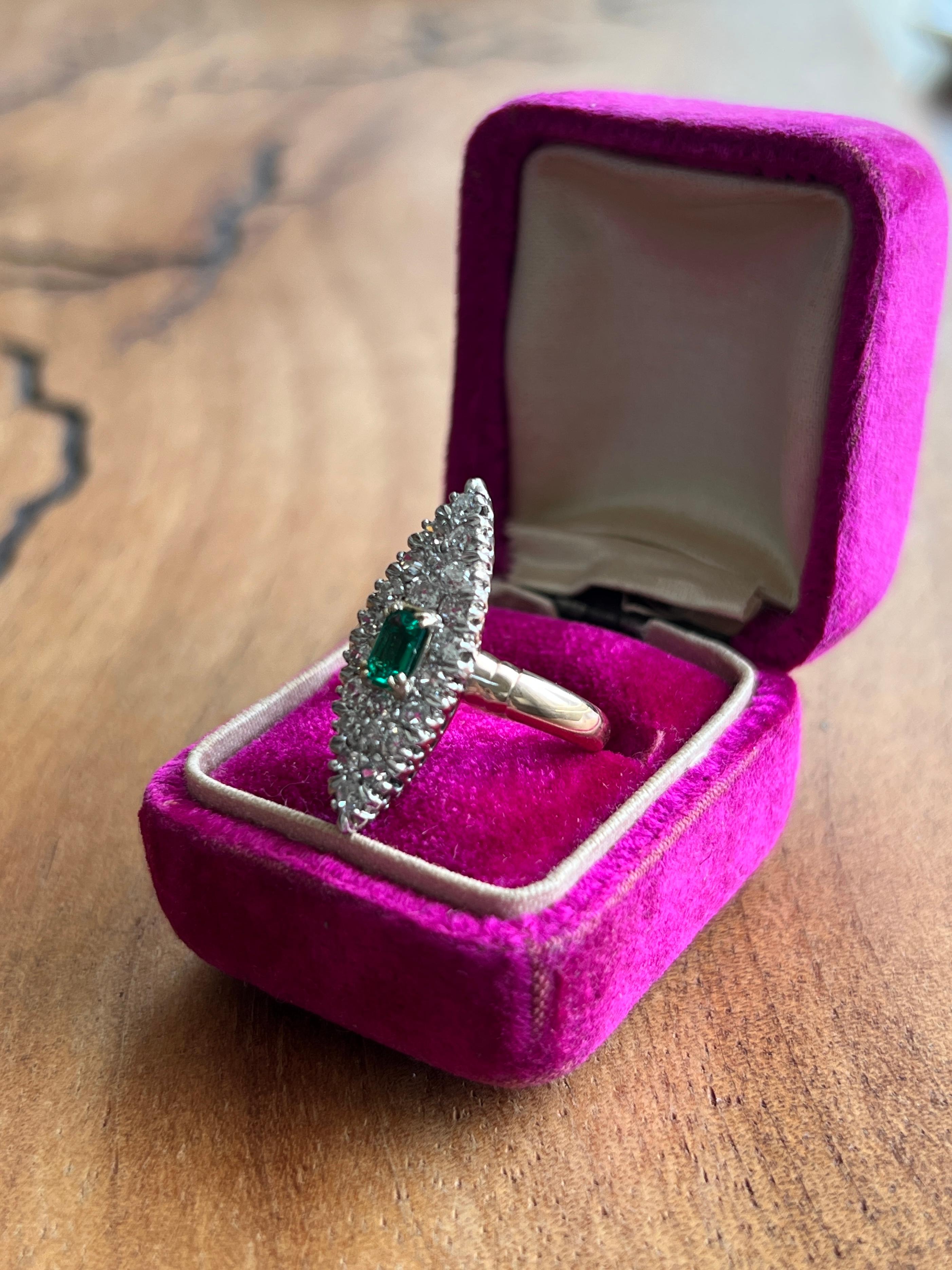 Victorien Victorian Old European Cut Diamond Synthetic Emerald & 14k Yellow Gold Ring 1880 en vente