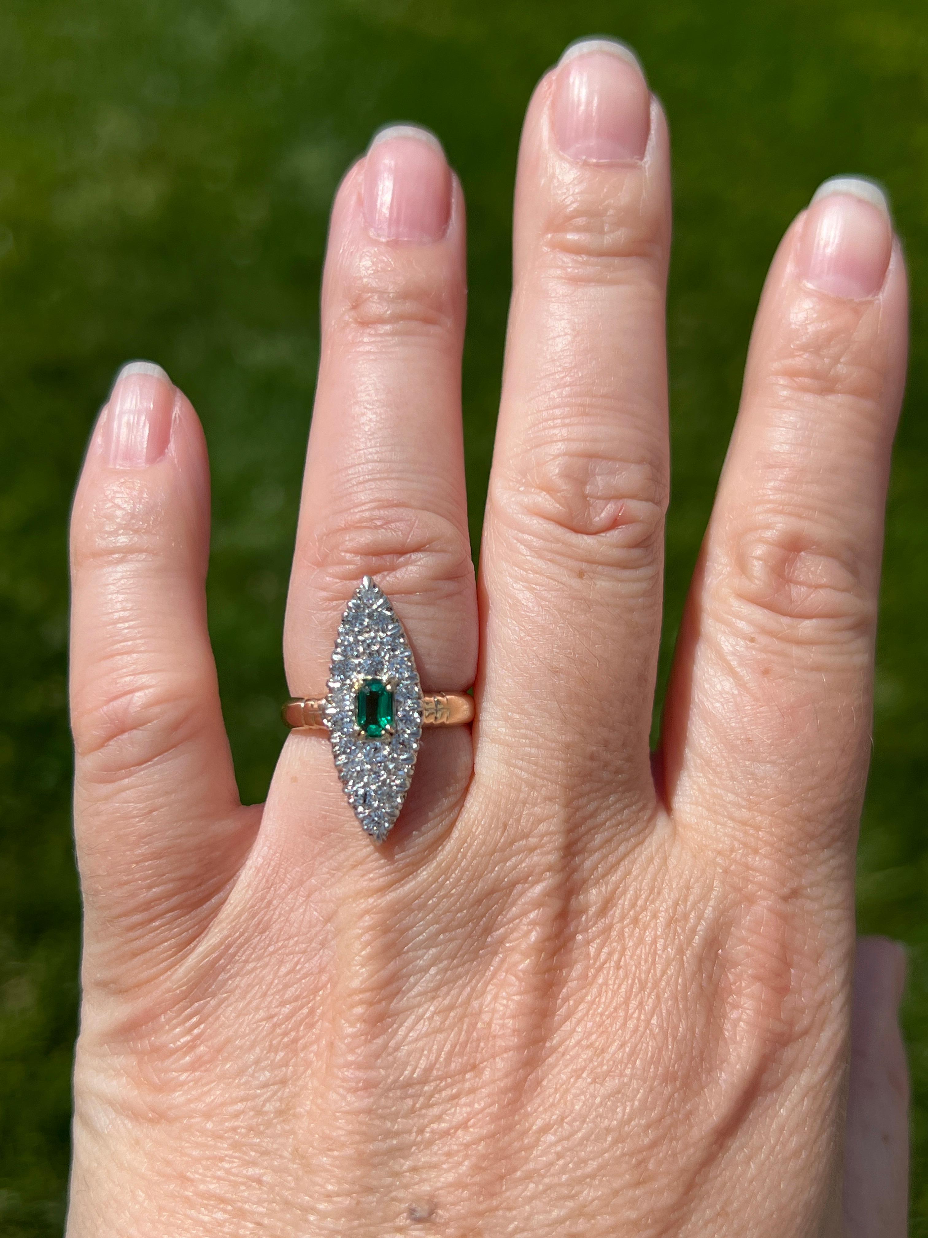 Victorian Old European Cut Diamond Synthetic Emerald & 14k Yellow Gold Ring 1880 en vente 2