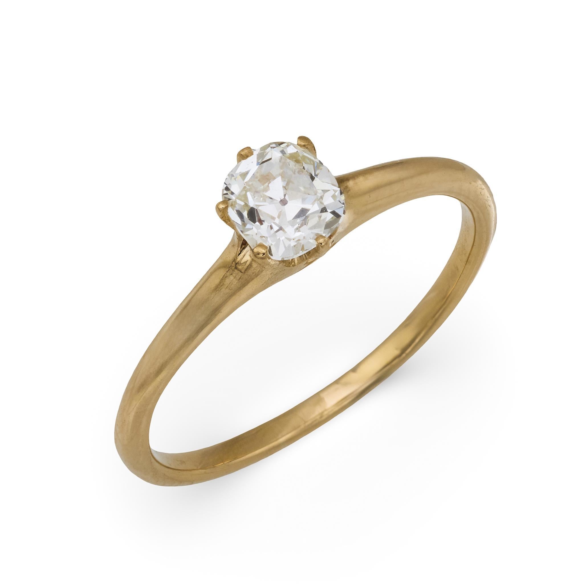 Viktorianischer Solitär-Verlobungsring mit Diamanten im Minenschliff aus 14k Gelbgold im Angebot