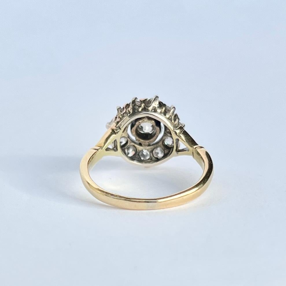Victorian Old Mine Cut Diamant und 18 Karat Gold Cluster Ring (Alteuropäischer Brillantschliff) im Angebot
