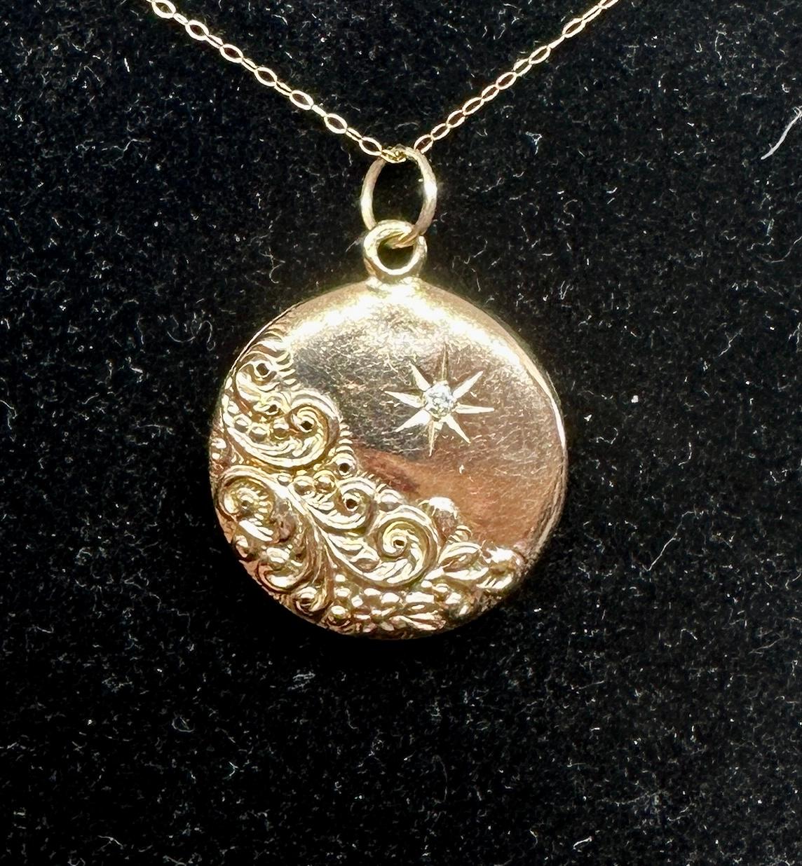 Victorian Old Mine Cut Diamond Gold Locket Pendant Necklace Sun Motif For Sale 4