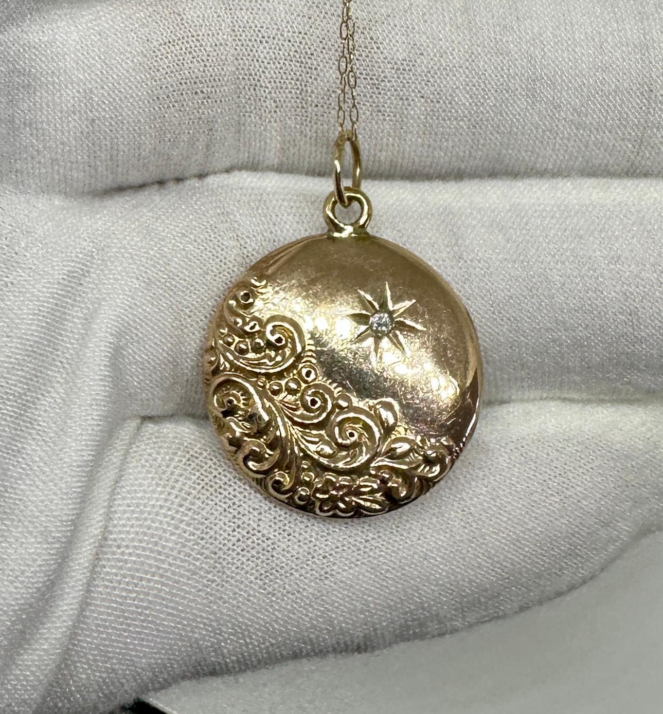 Victorian Old Mine Cut Diamond Gold Locket Pendant Necklace Sun Motif For Sale 5